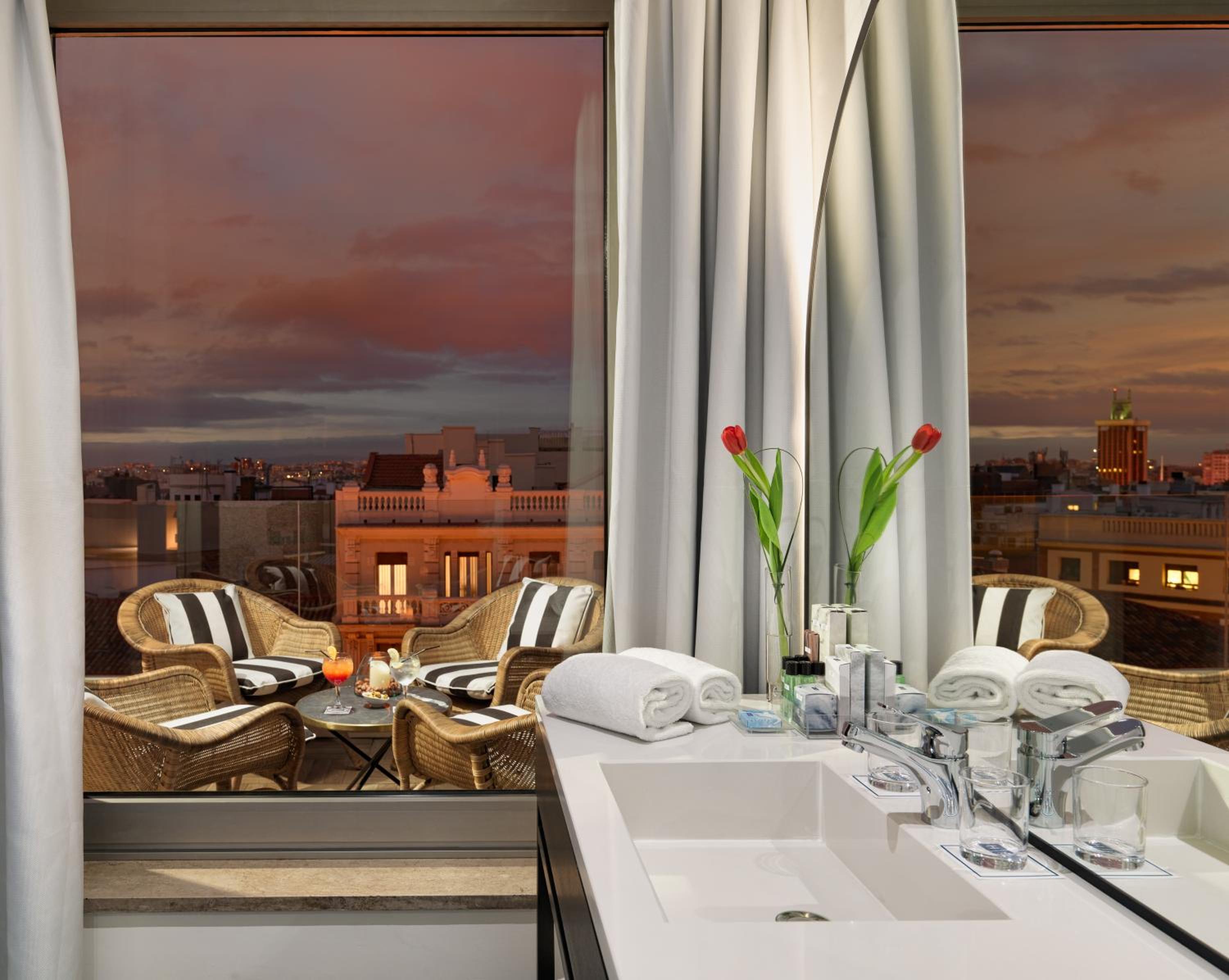 Deluxe Double Room with Terrace