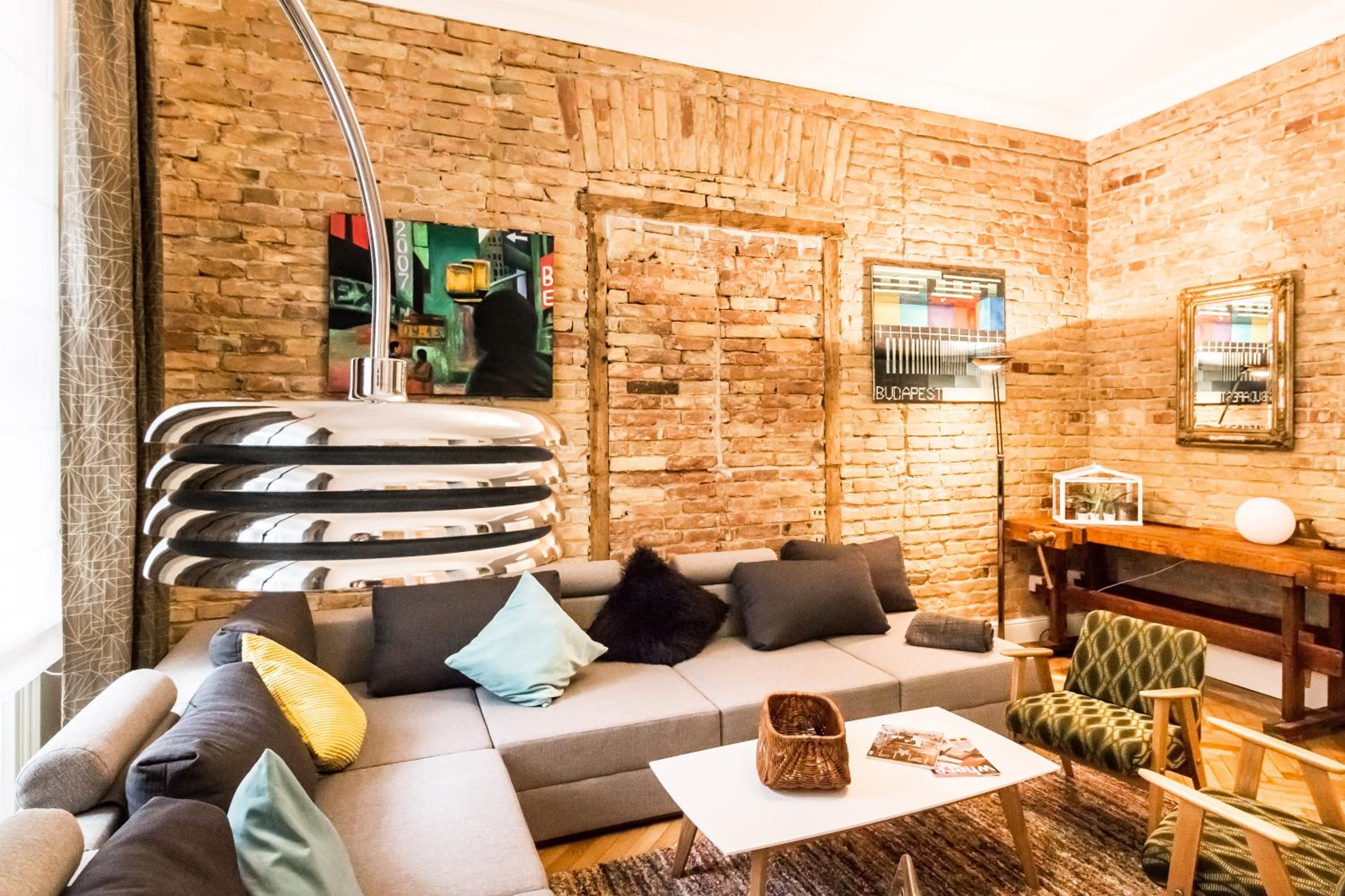 Deluxe Apartment