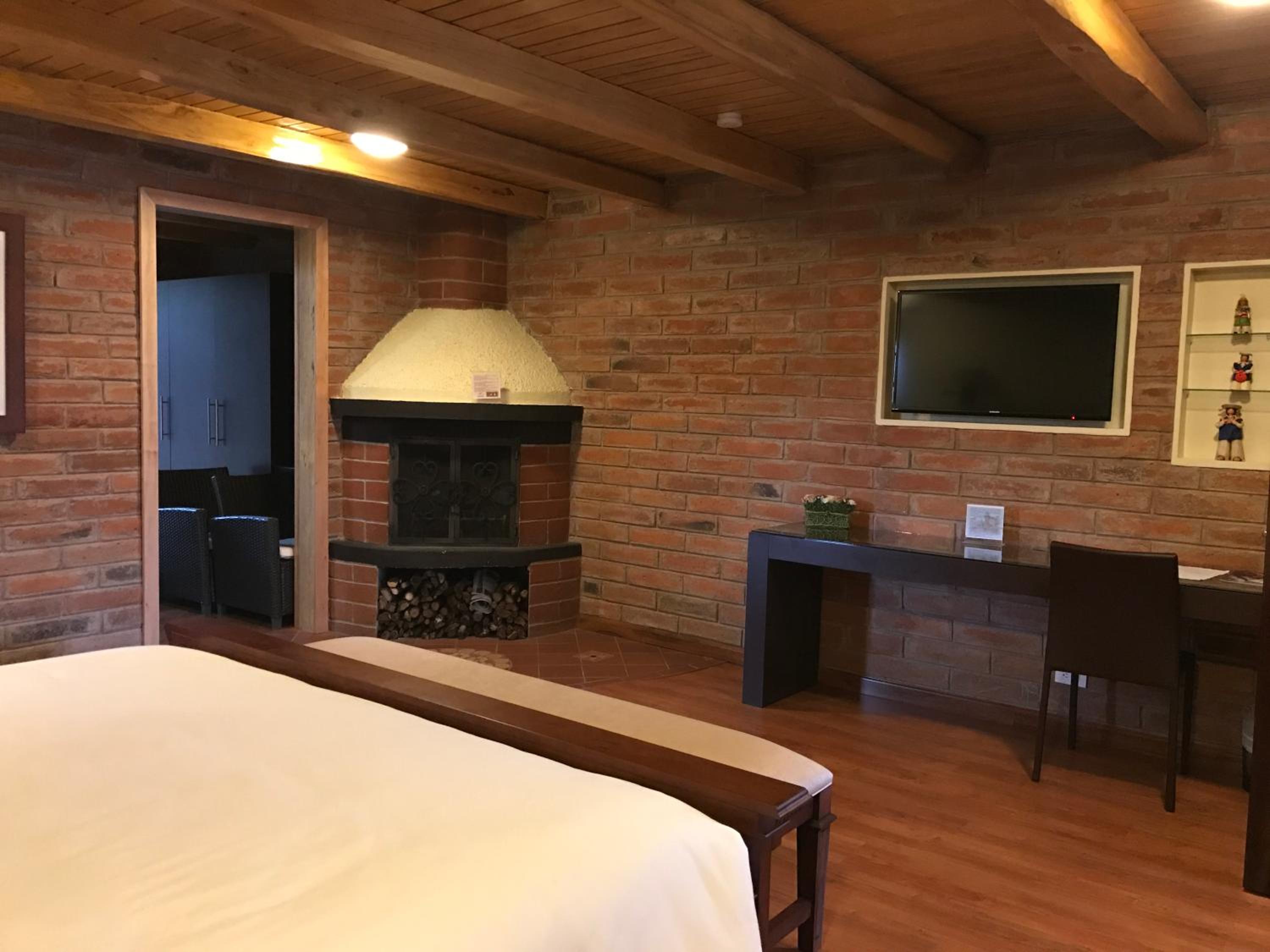 Deluxe Suite photo 3