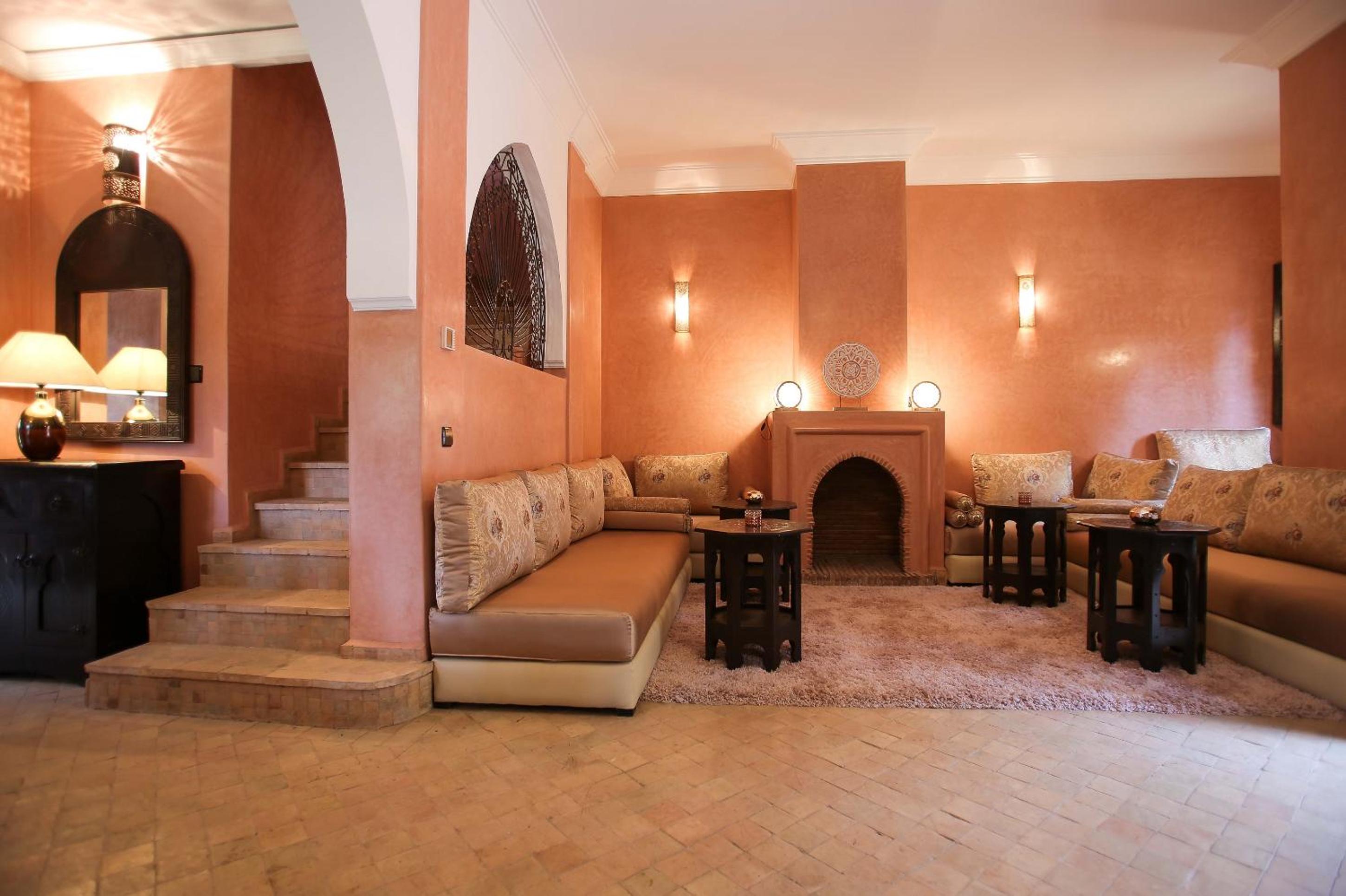 Three-Bedroom Villa with Private Pool - Photo 5