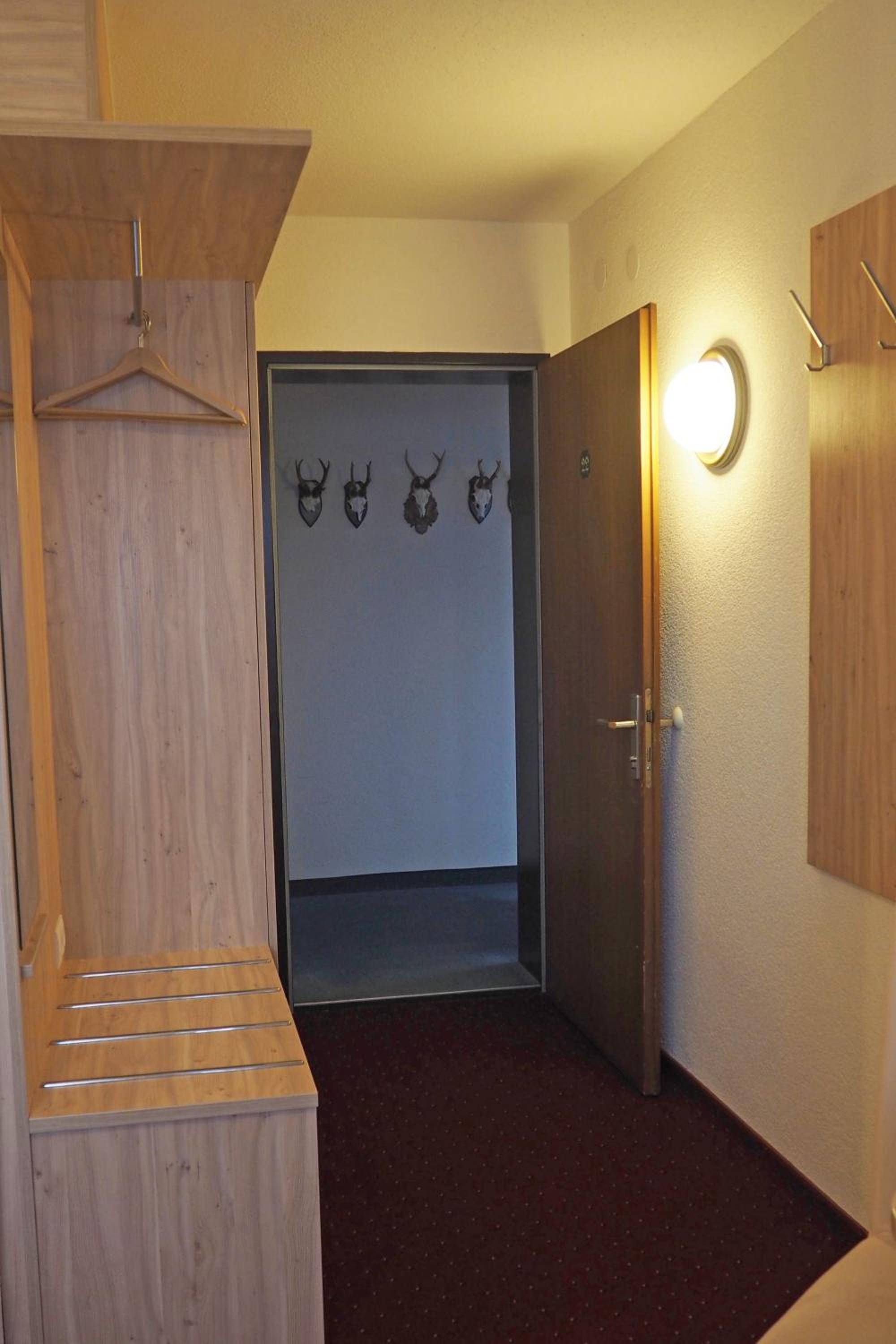 Double Room - Photo 8