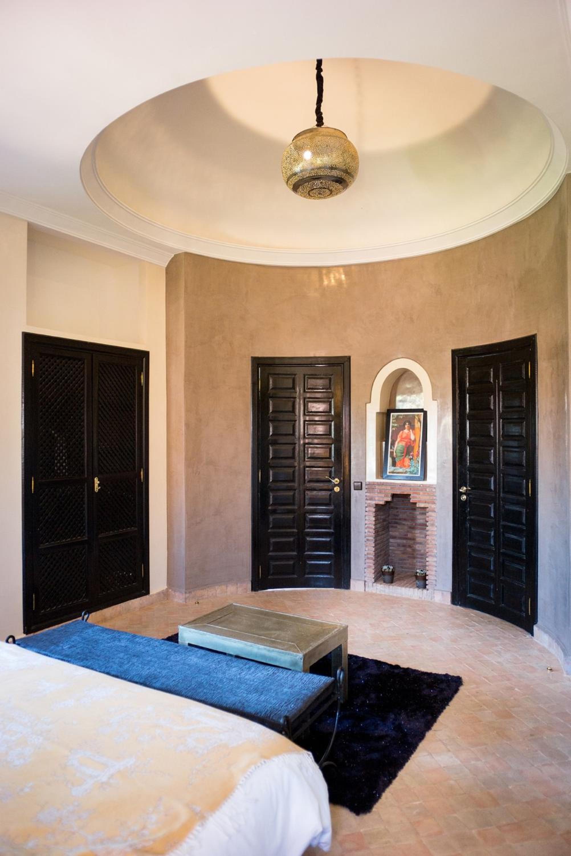 Three-Bedroom Villa with Private Pool - Photo 22