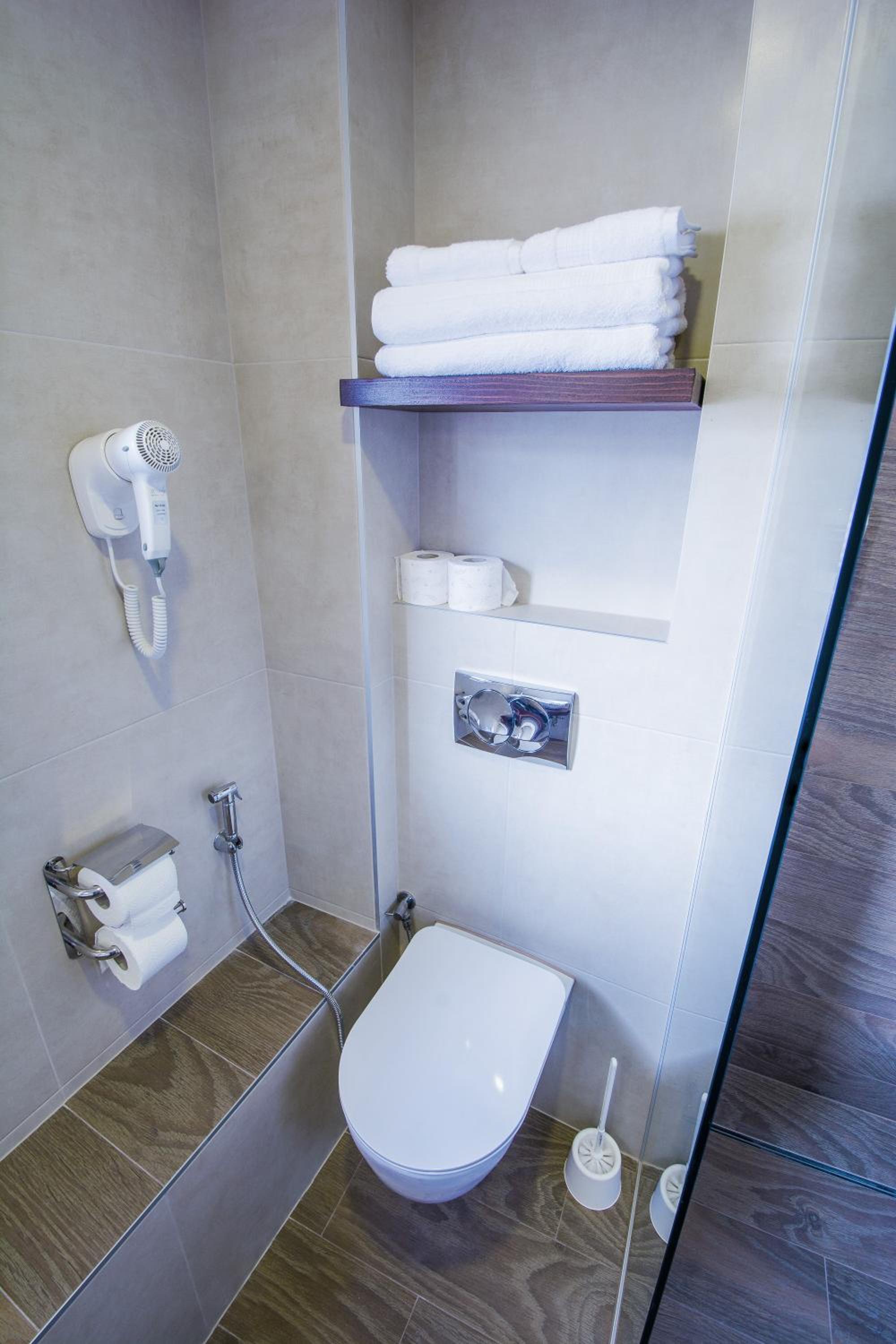 Triple Room - Photo 11