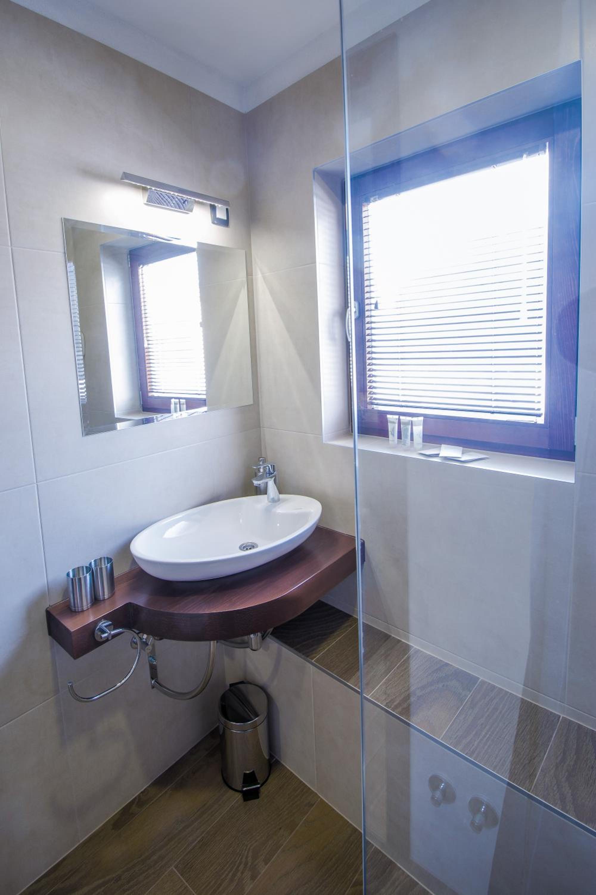 Triple Room - Photo 2