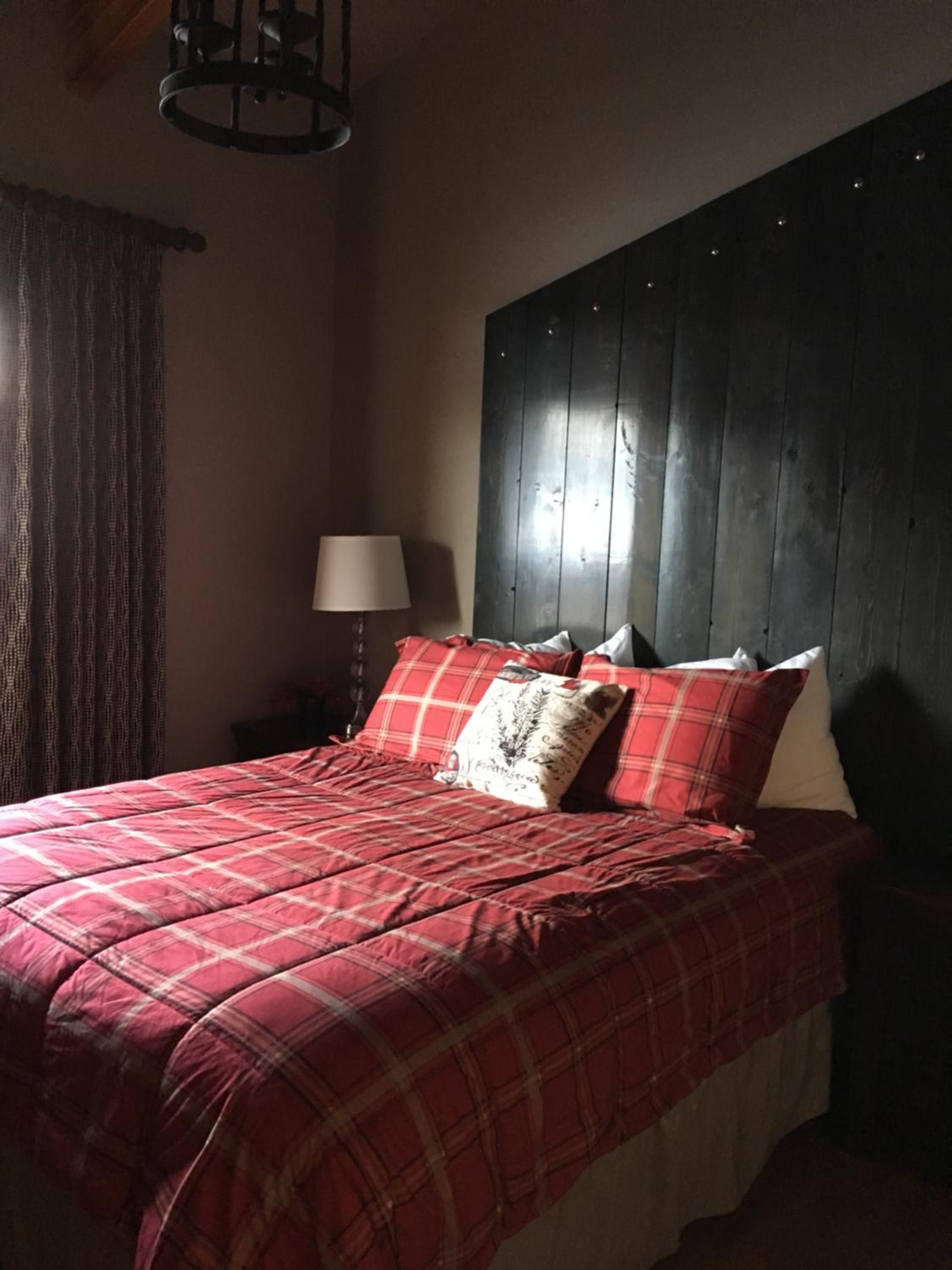Deluxe Queen Suite photo 2