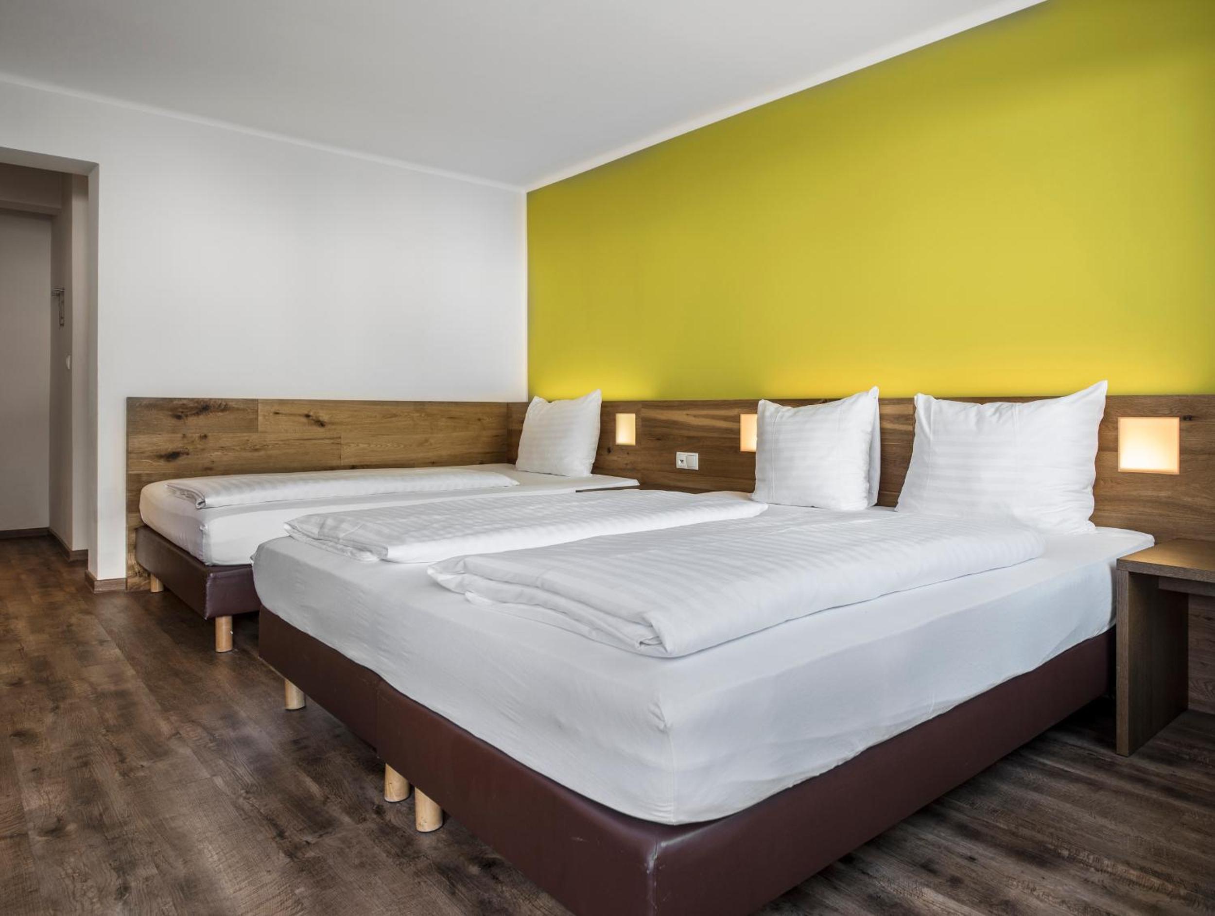 Quadruple Room - Photo 7