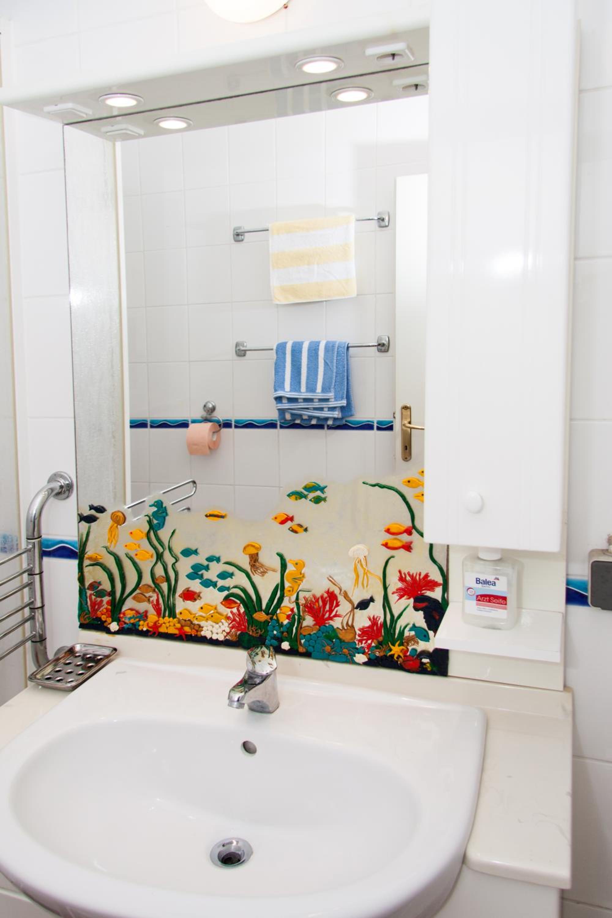 Apartment with Sea View - Photo 8