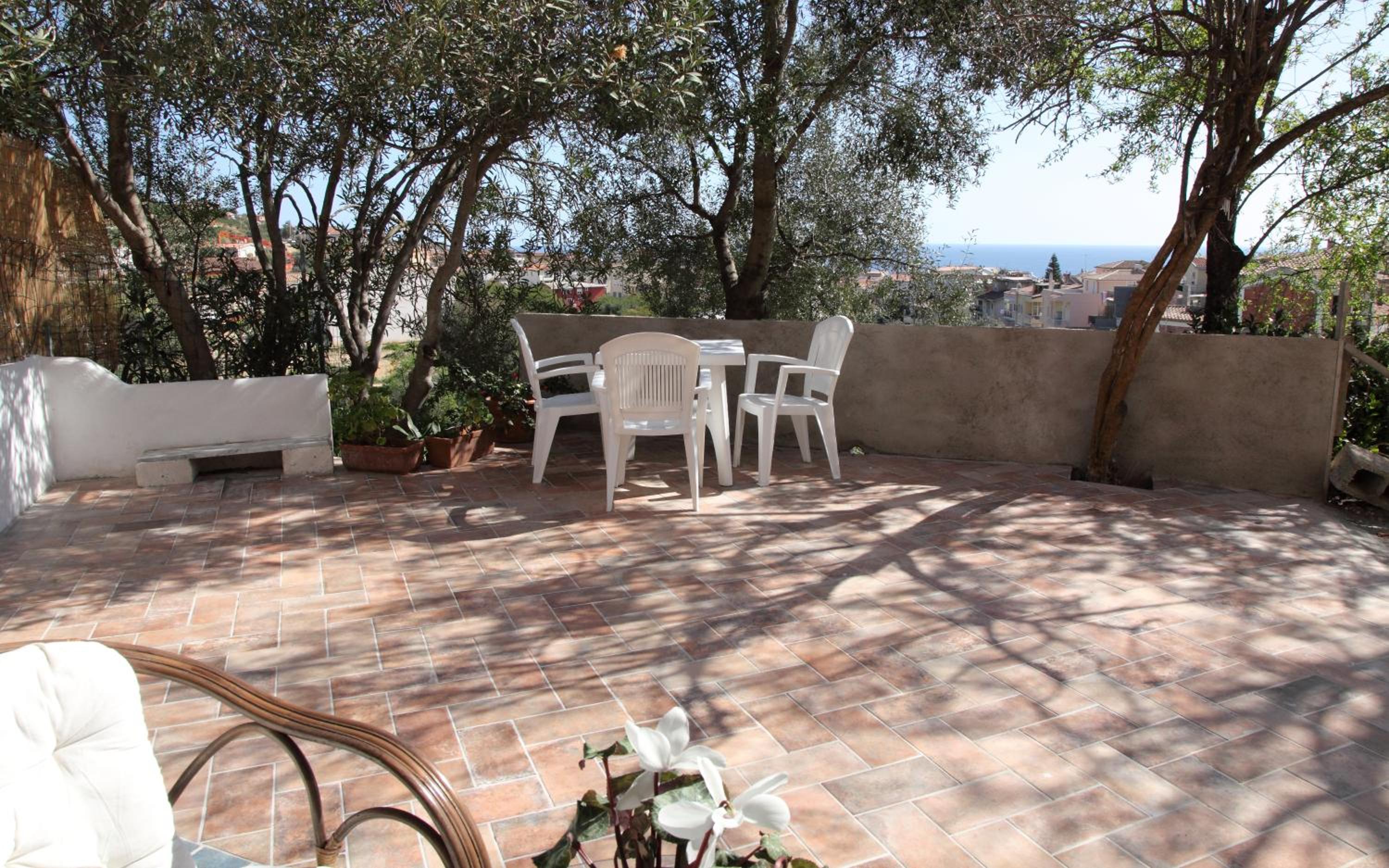 Studio Apartment with Sea View photo 2
