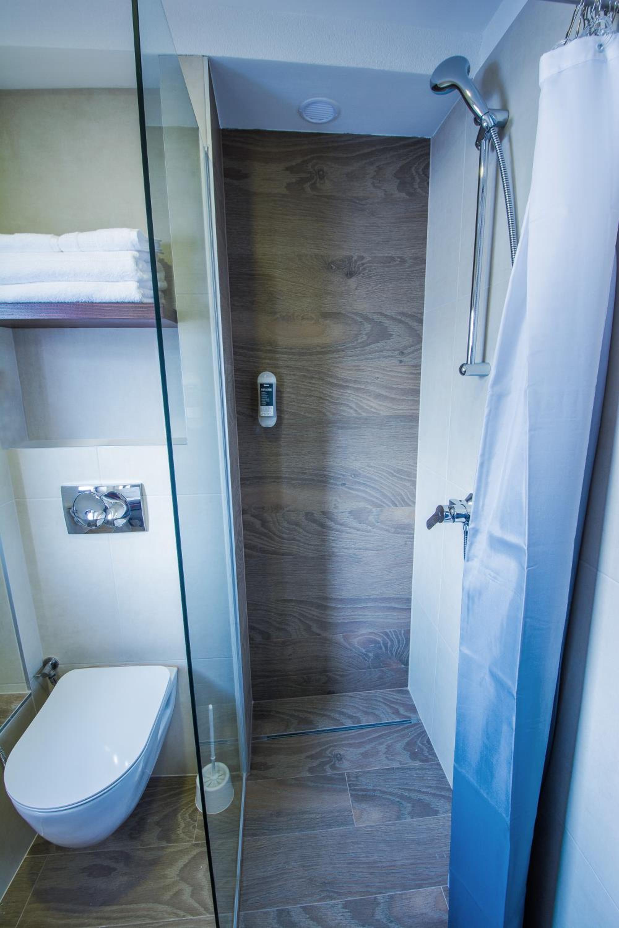 Triple Room - Photo 6