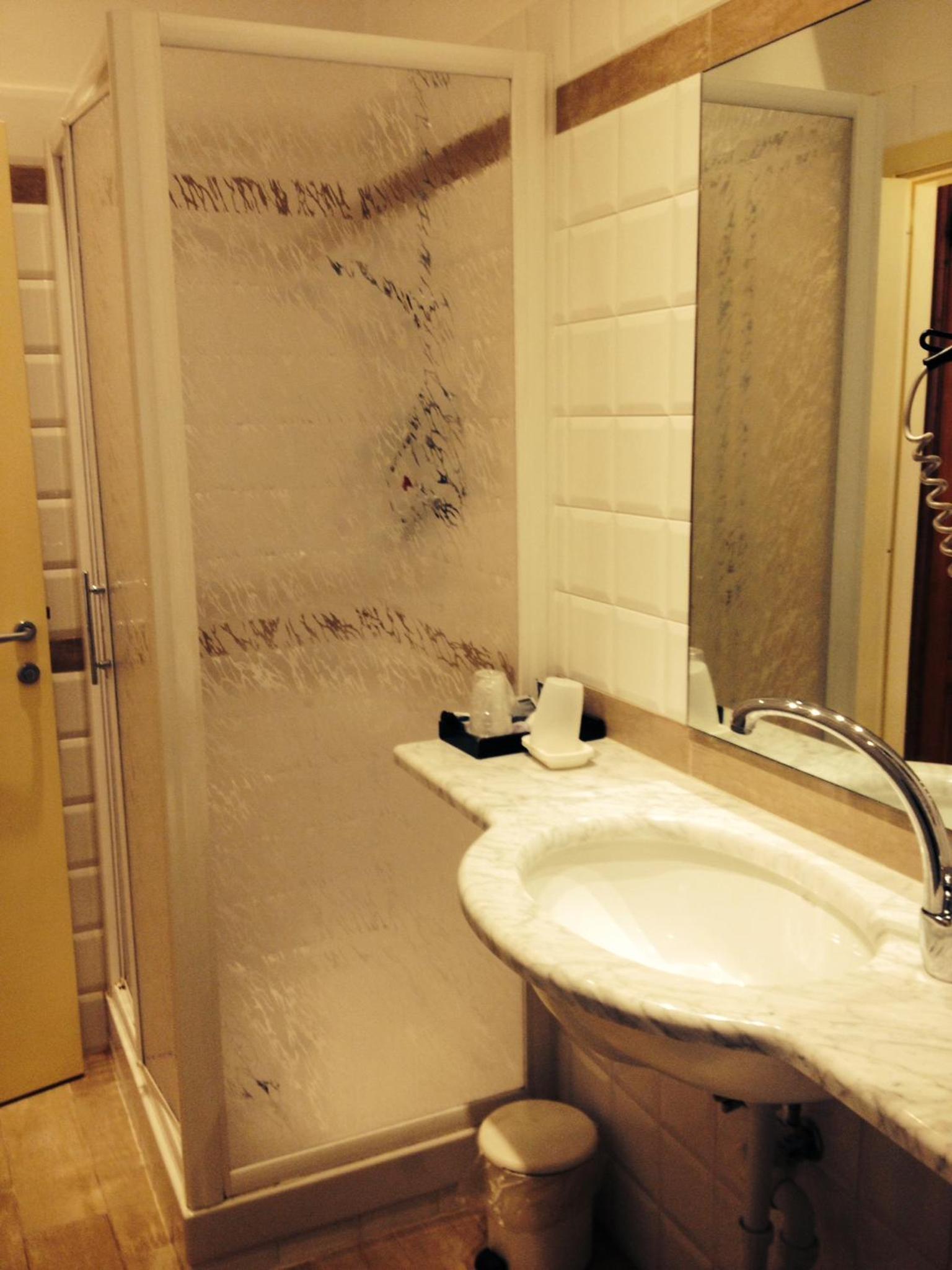 Comfort Triple Room with Shower photo 3