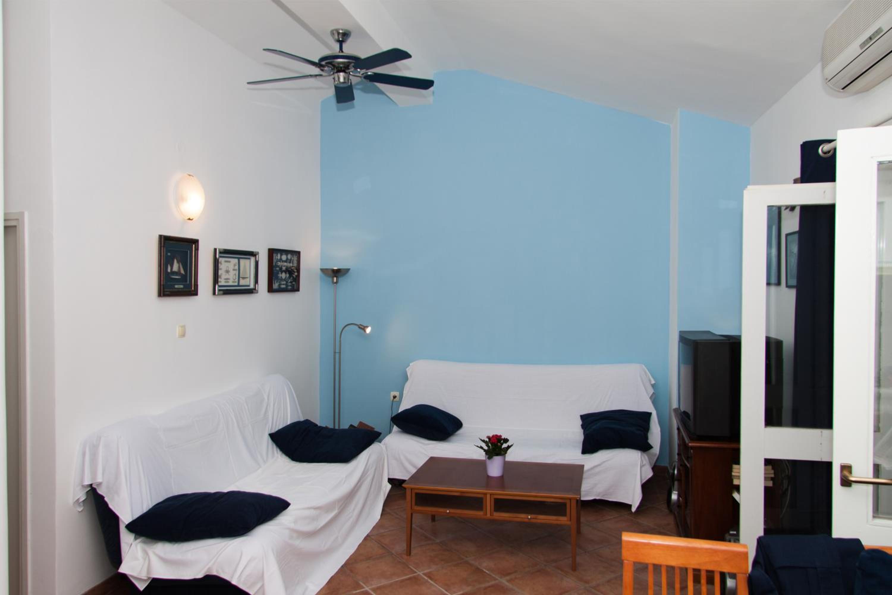 Apartment with Sea View - Photo 23