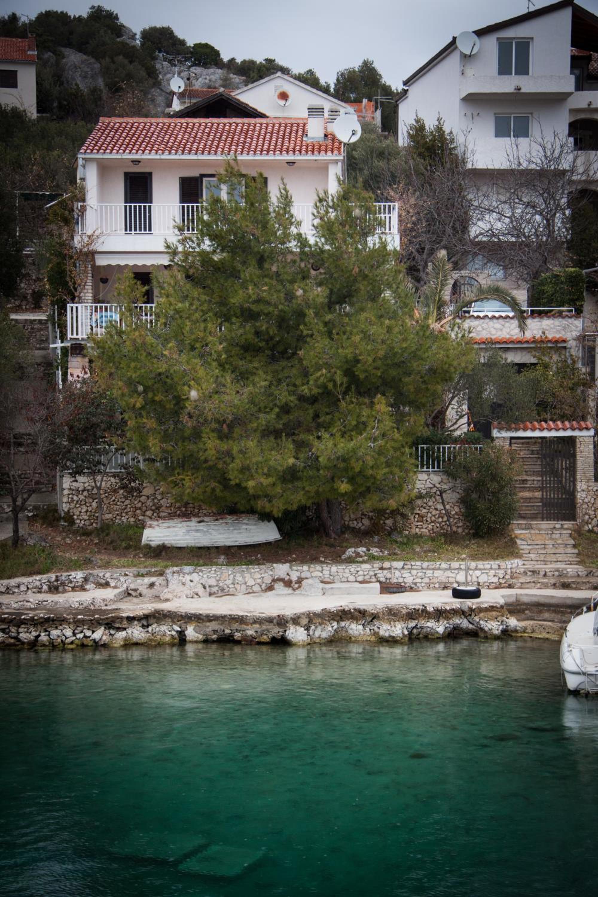 Apartment with Sea View - Photo 2