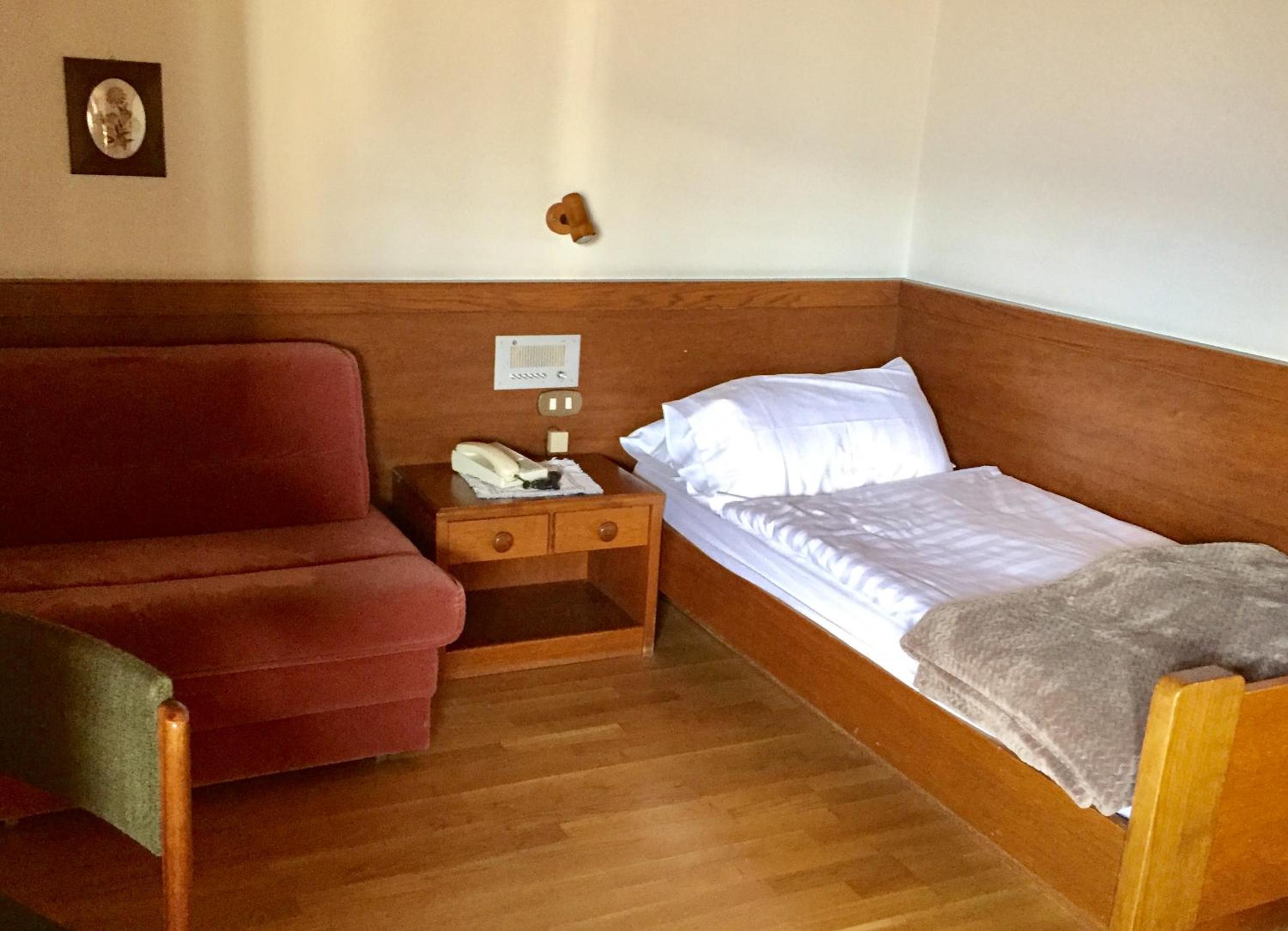 Single Room photo 3