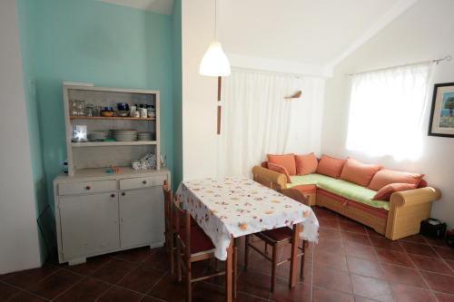 Three-Bedroom Apartment photo 2