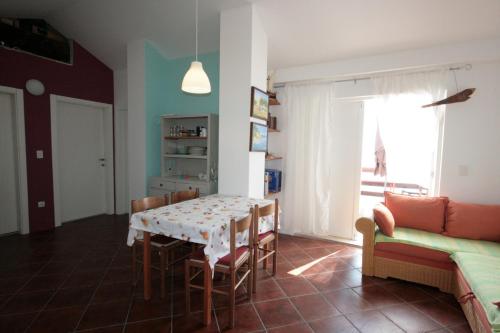 Three-Bedroom Apartment photo 3