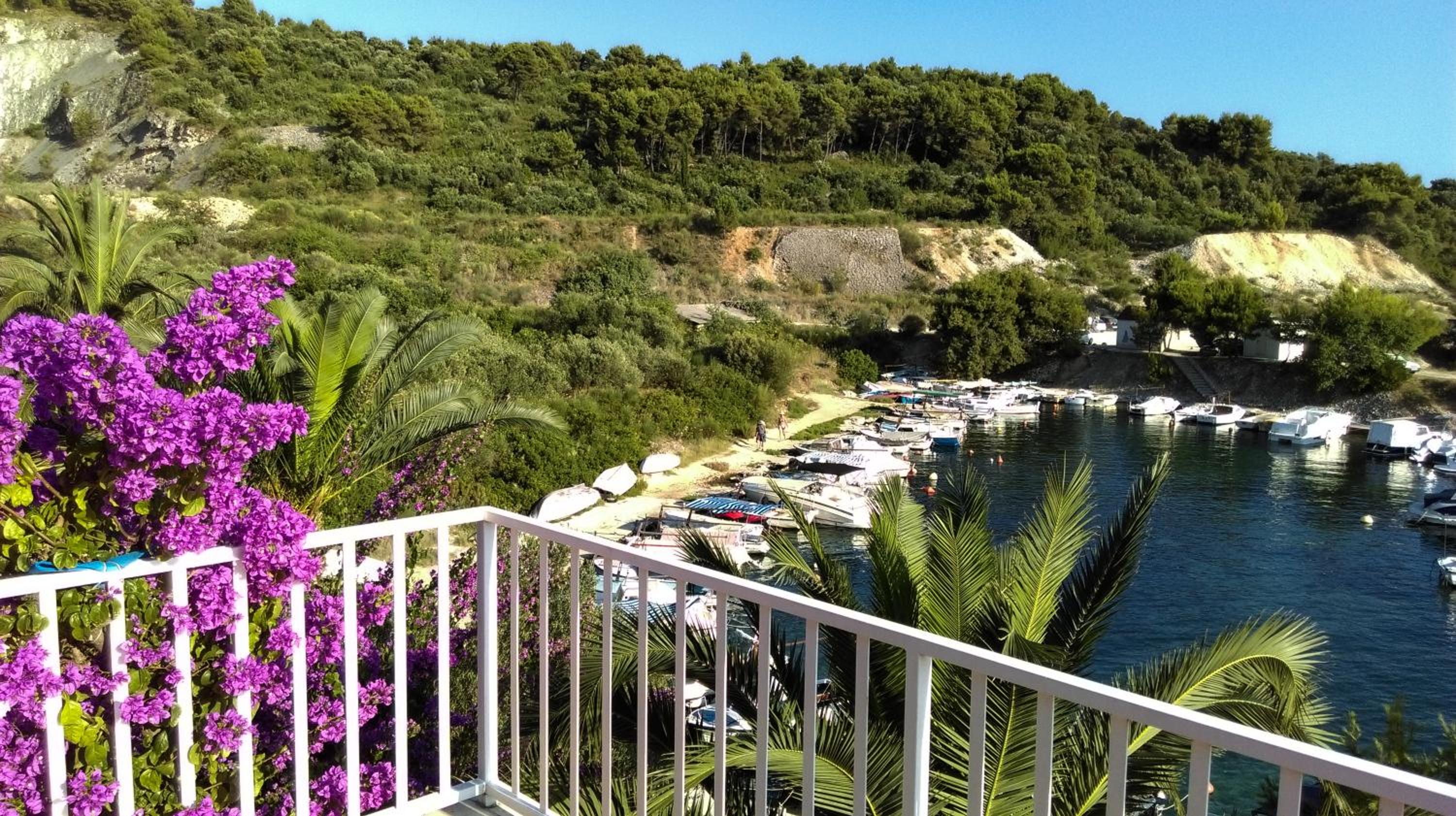 Apartment with Sea View - Photo 35