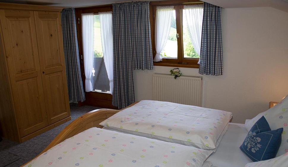 Double Room with Shared Bathroom photo 2