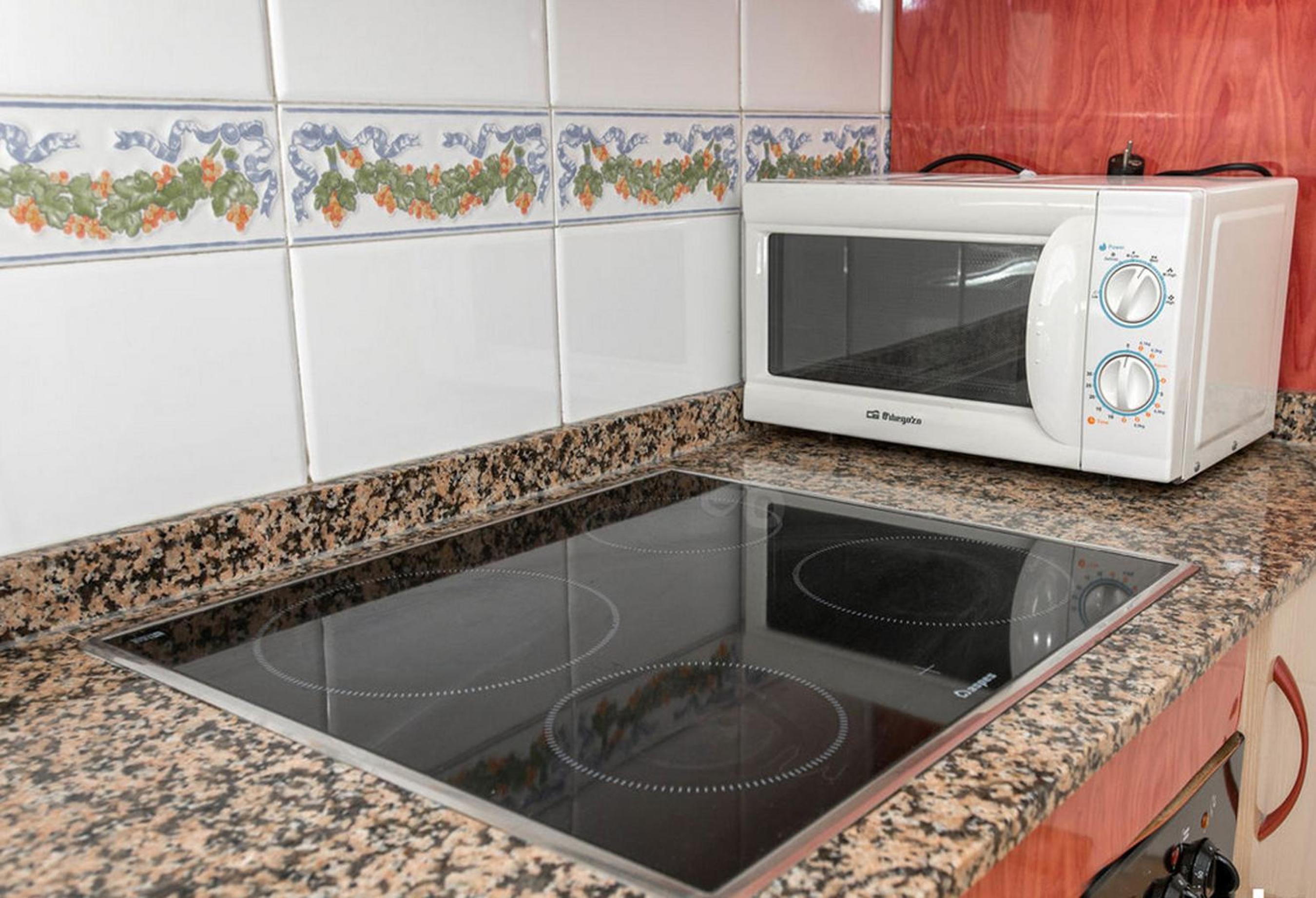 Two-Bedroom Apartment (2 Adults + 2 Children) photo 2