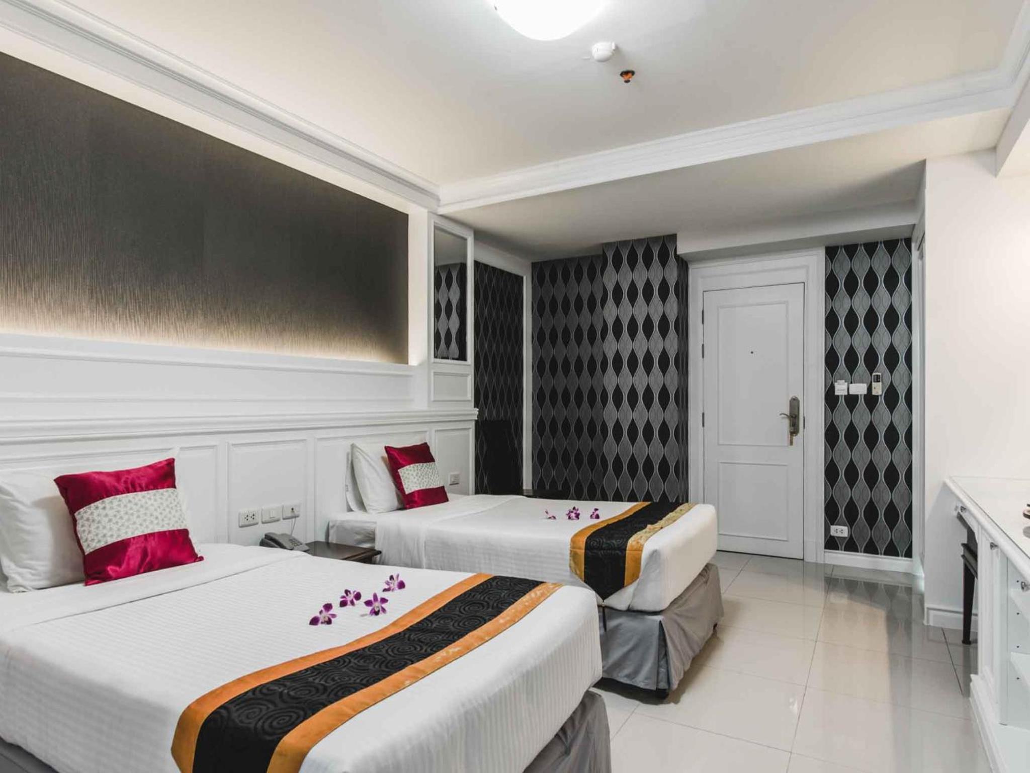 Deluxe Twin Room photo 3