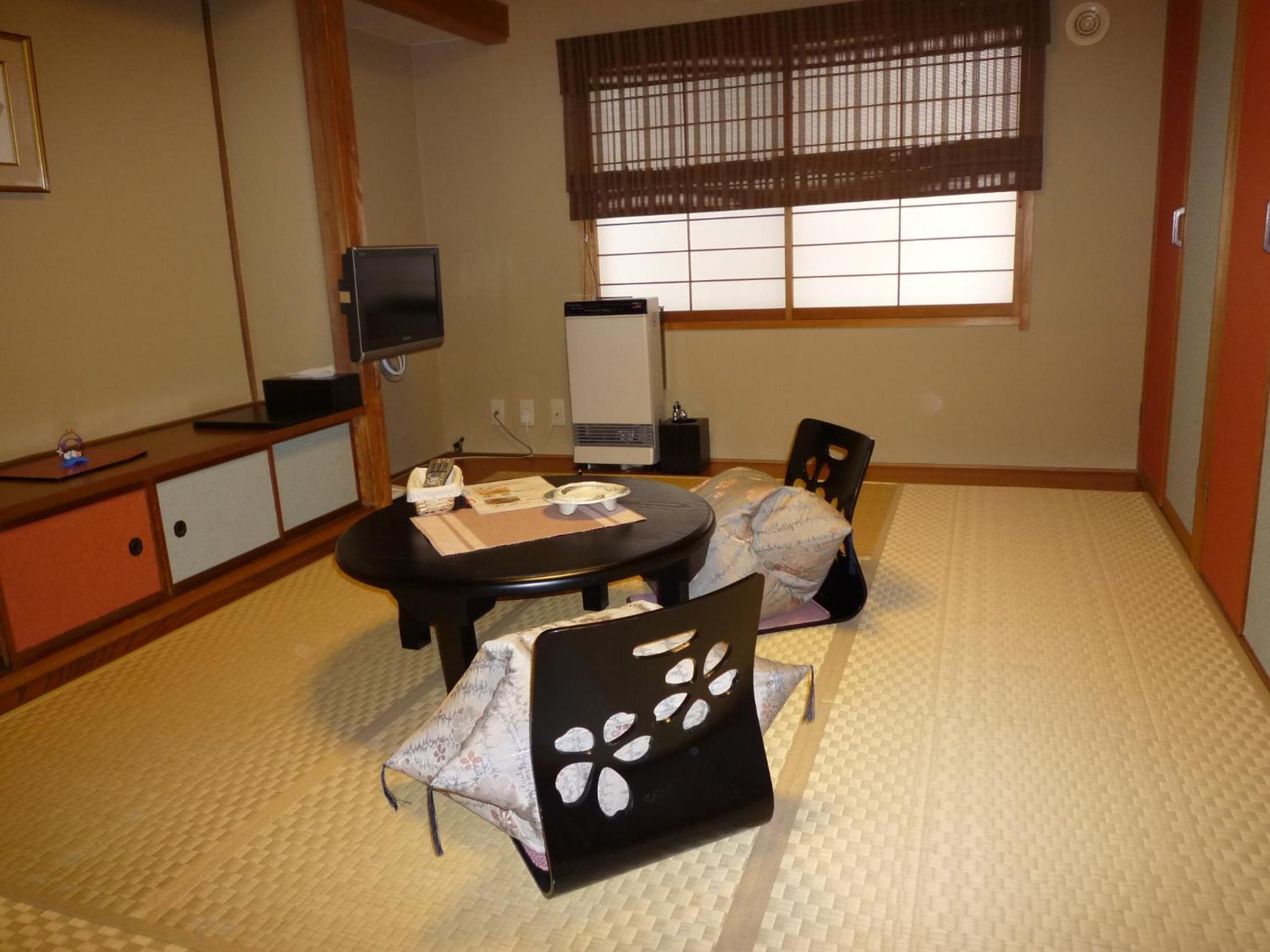 Japanese-Style Standard Room - Photo 4