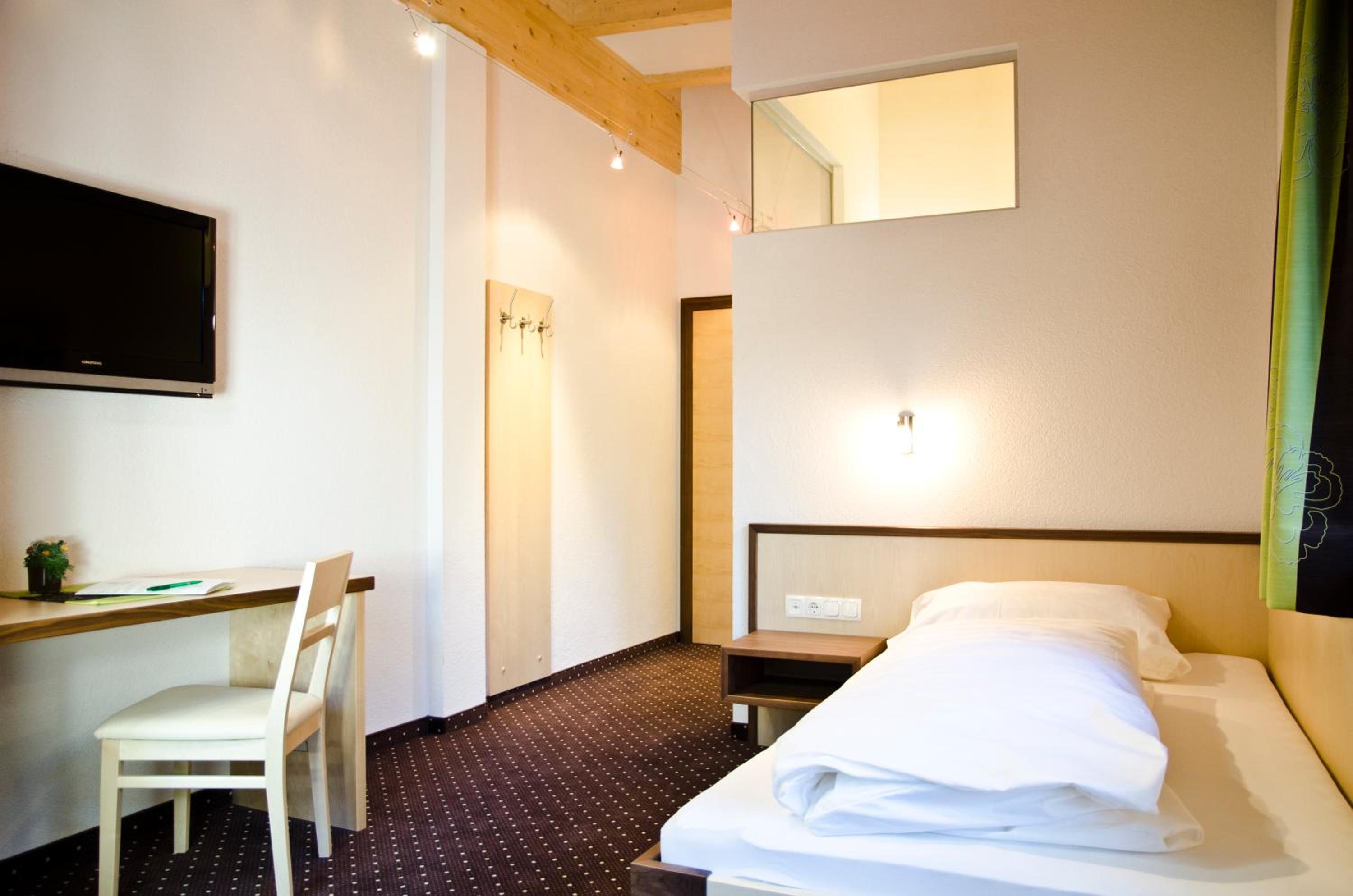 Single Room photo 1