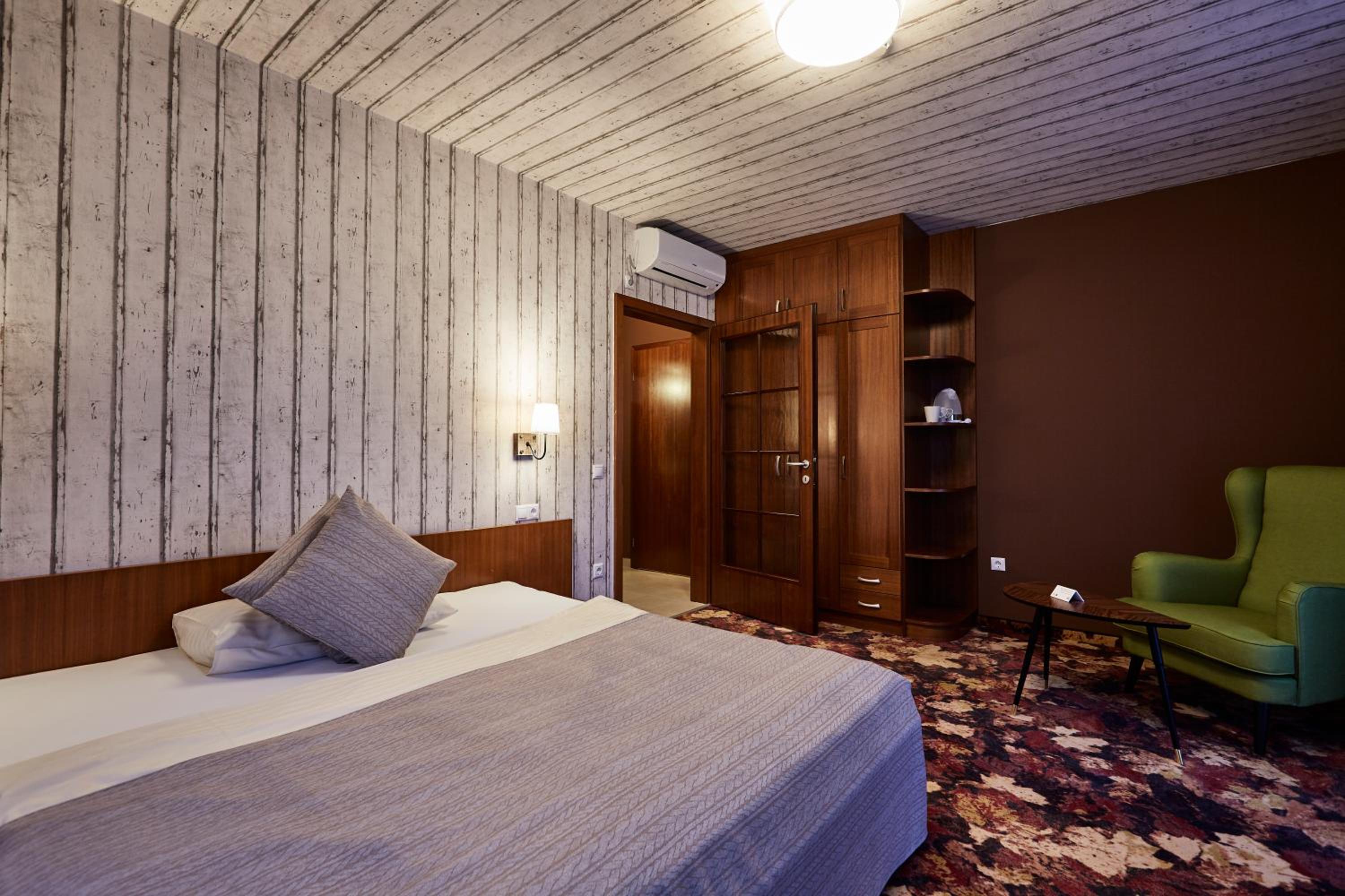 Twin/Double Room photo 1