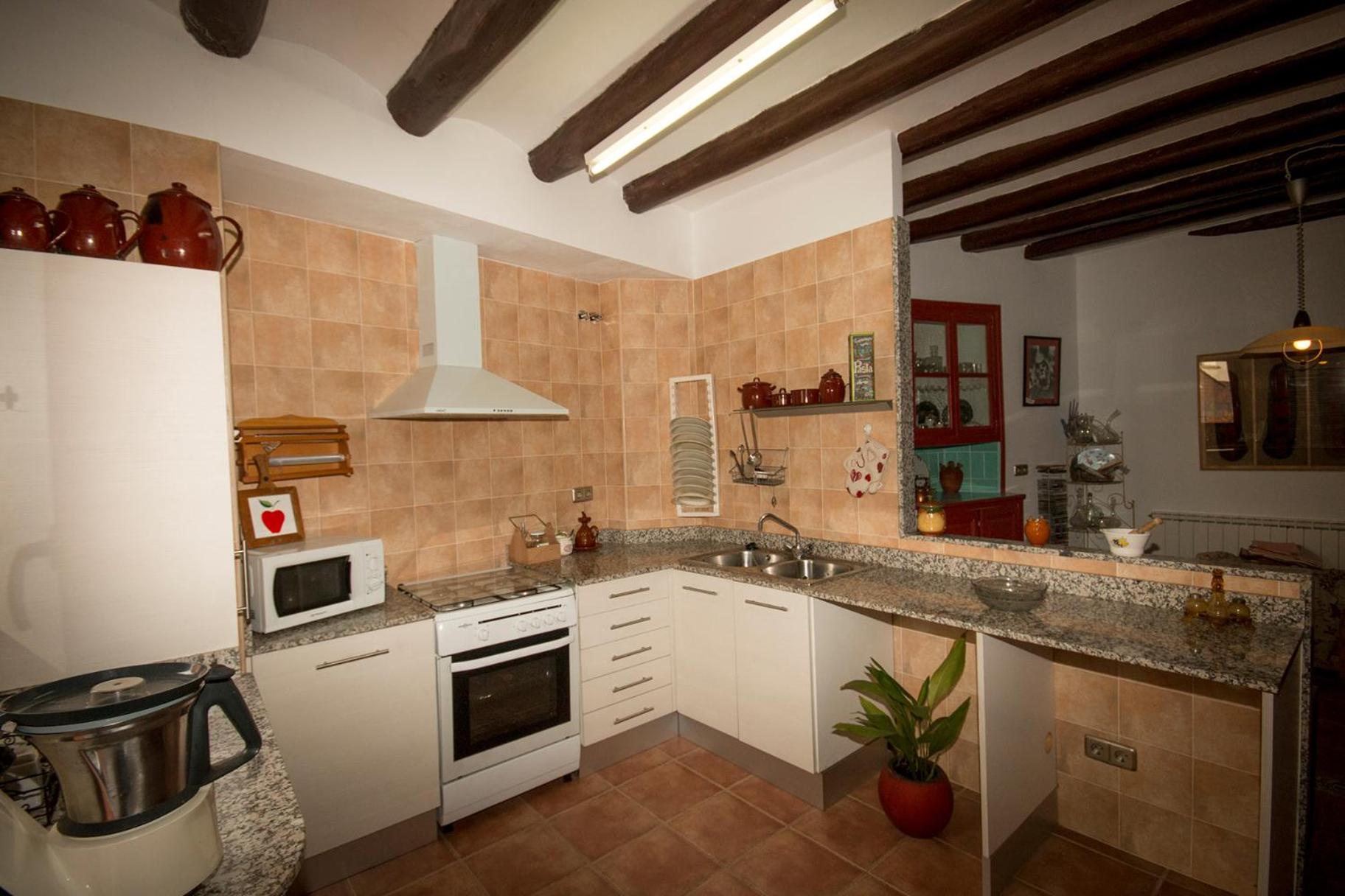 Four-Bedroom House photo 2