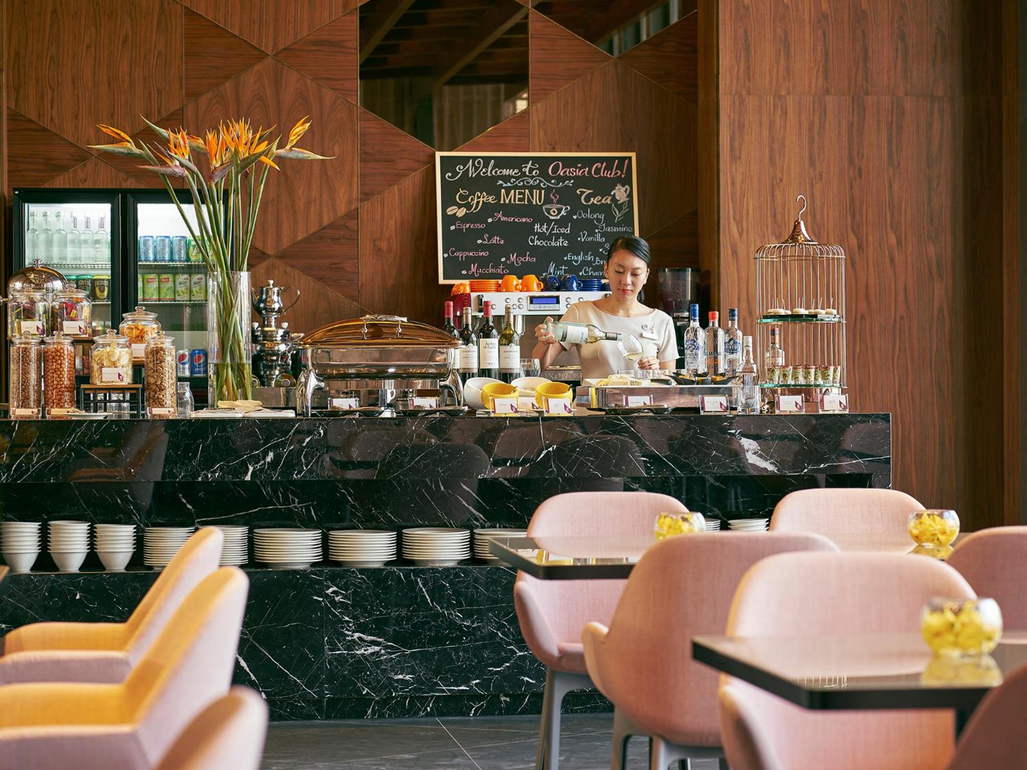 Club Room