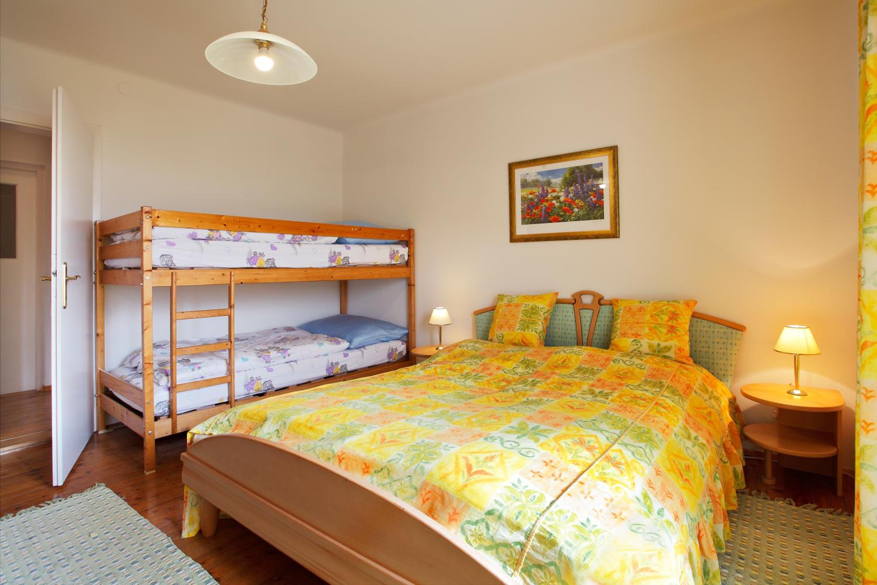Large One-Bedroom Apartment photo 1