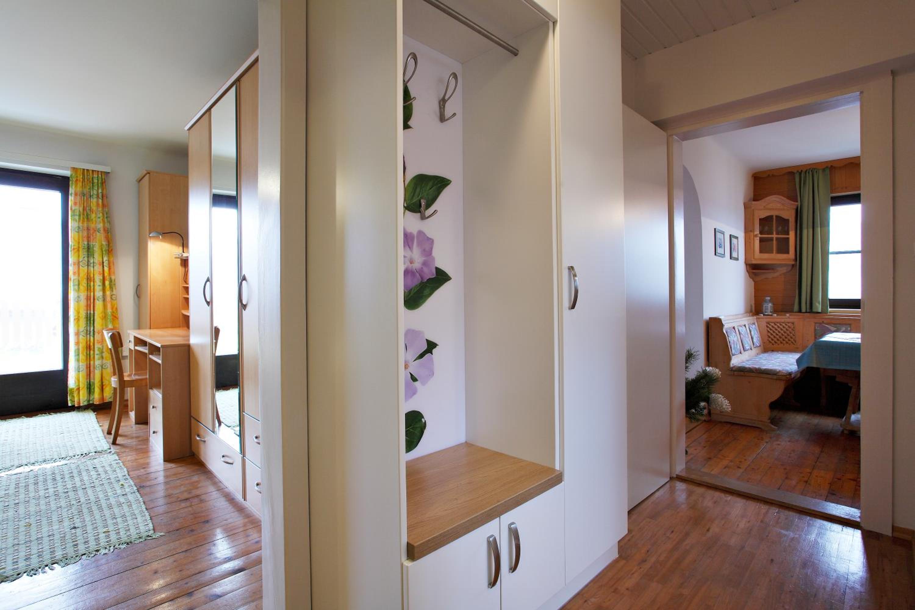Large One-Bedroom Apartment photo 3