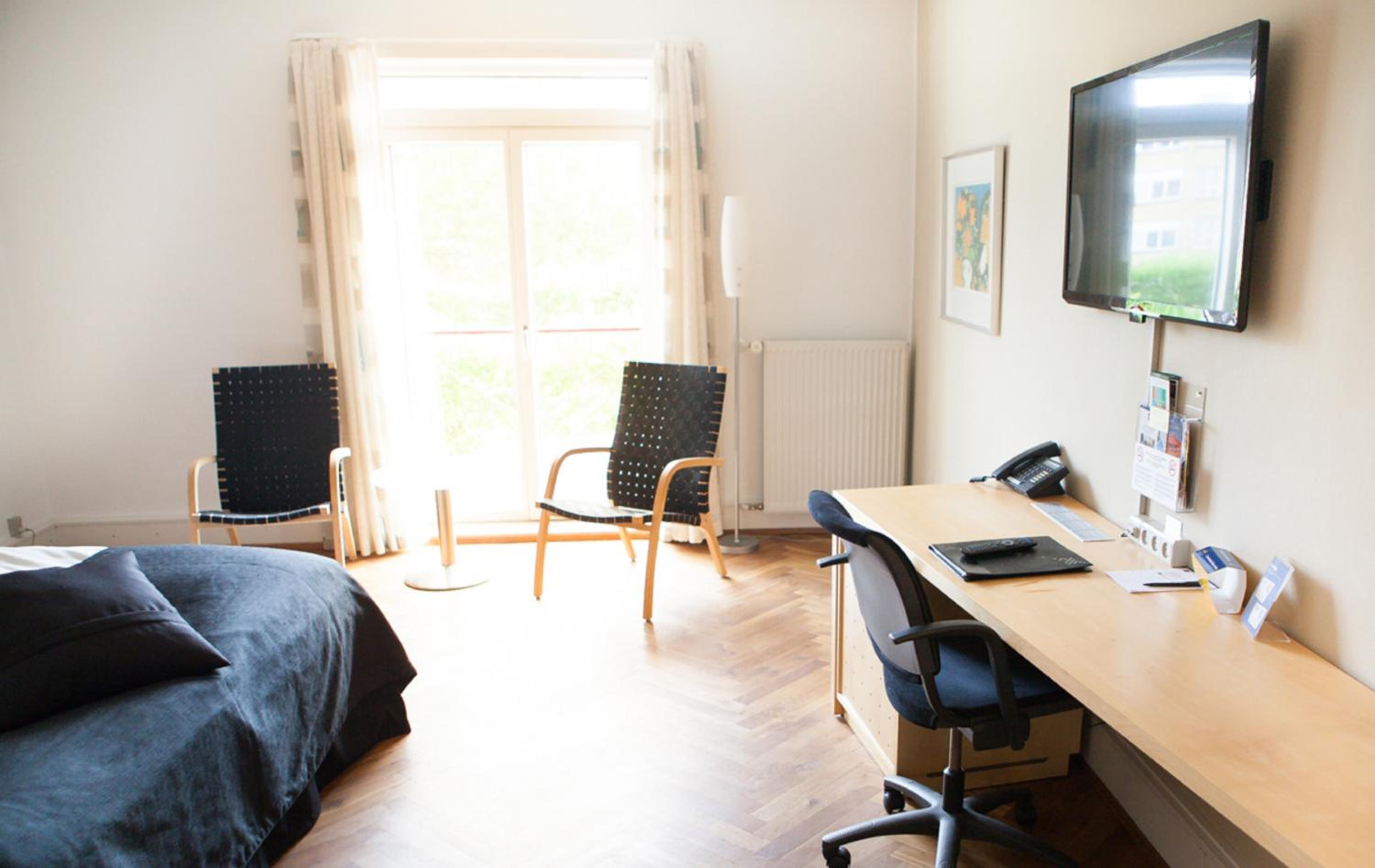 Standard Double Room - Non-Smoking - Photo 2