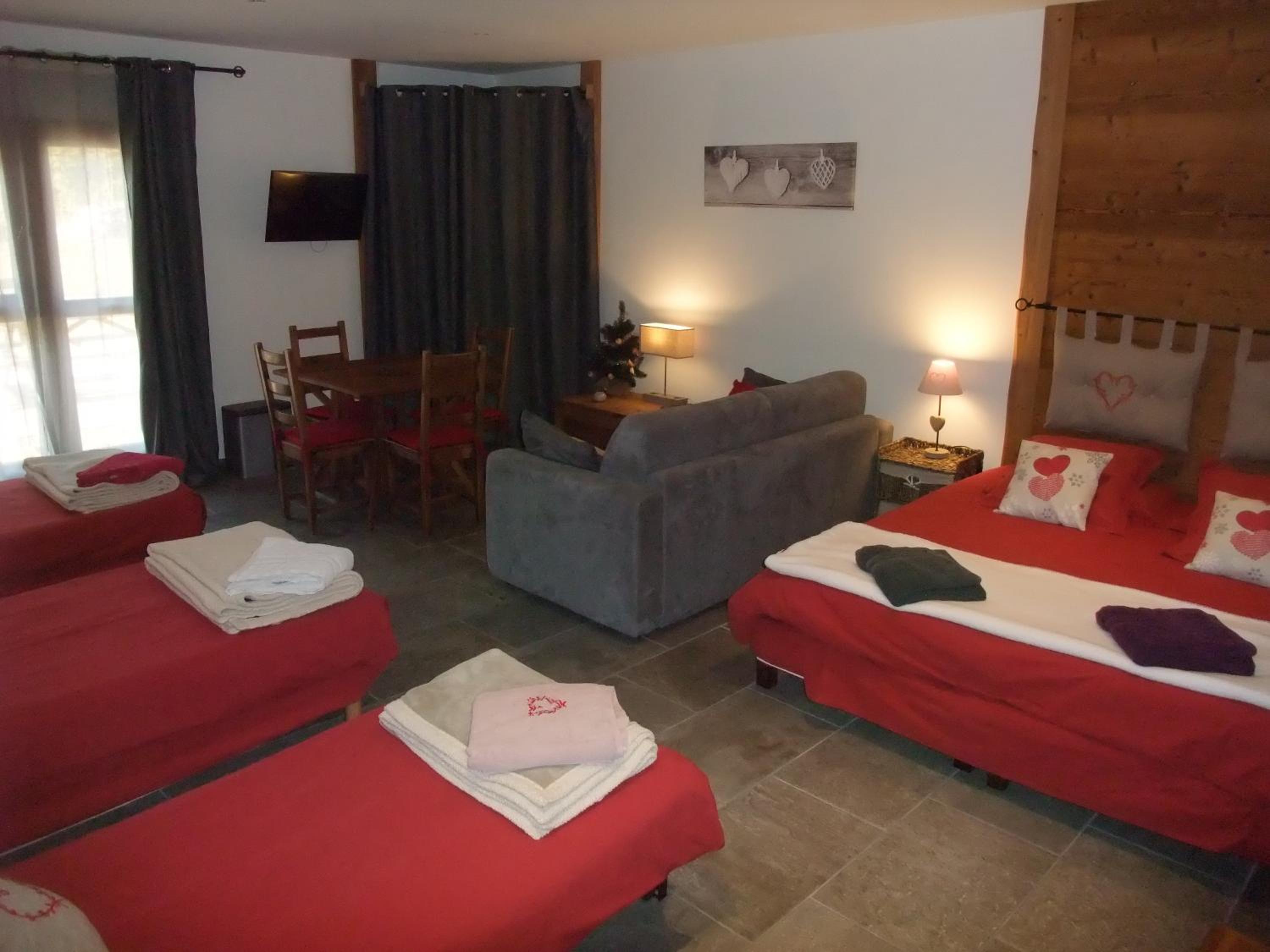 Family Room with Terrace and Private External Bathroom - Photo 2