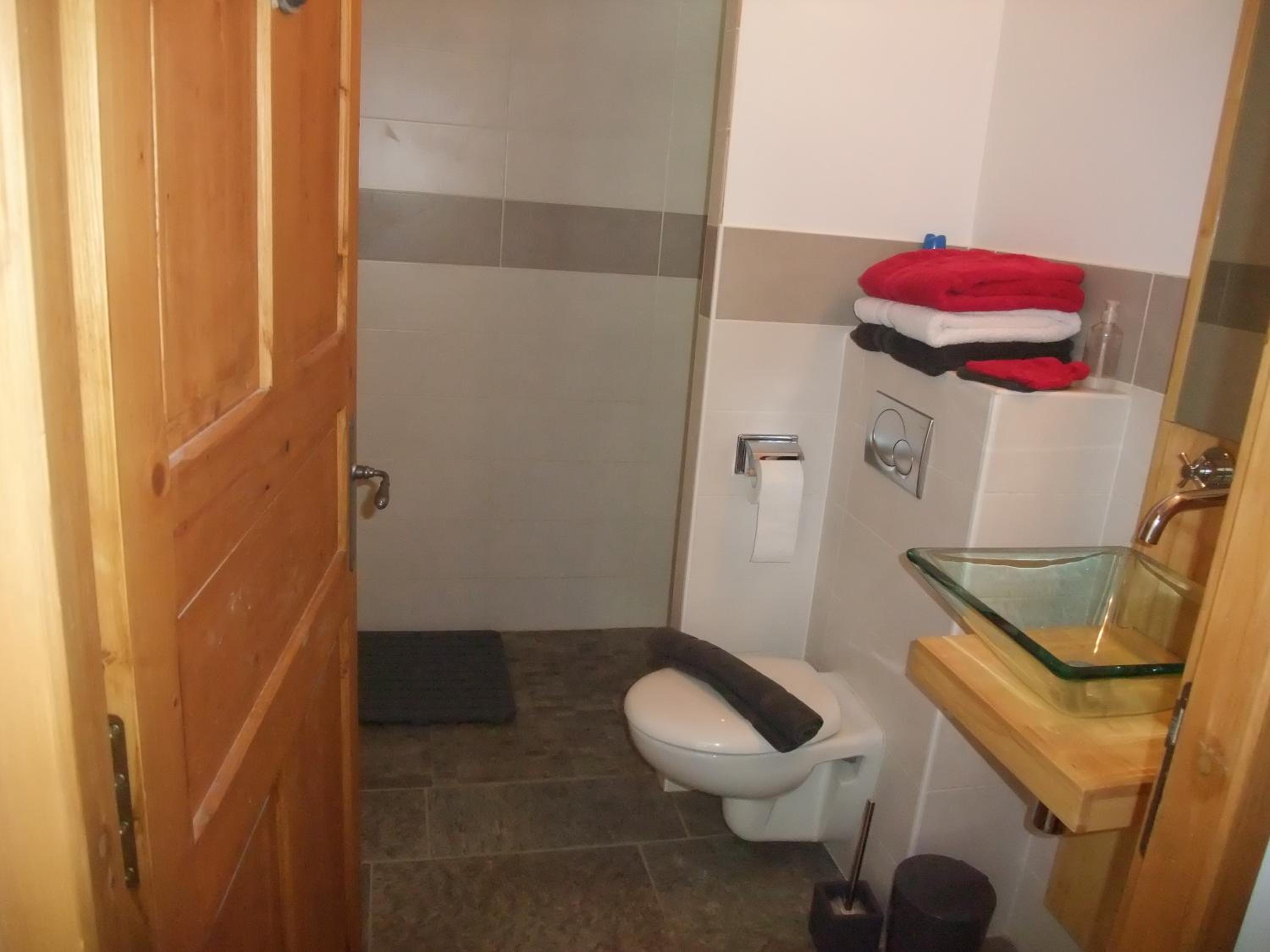 Family Room with Terrace and Private External Bathroom - Photo 3