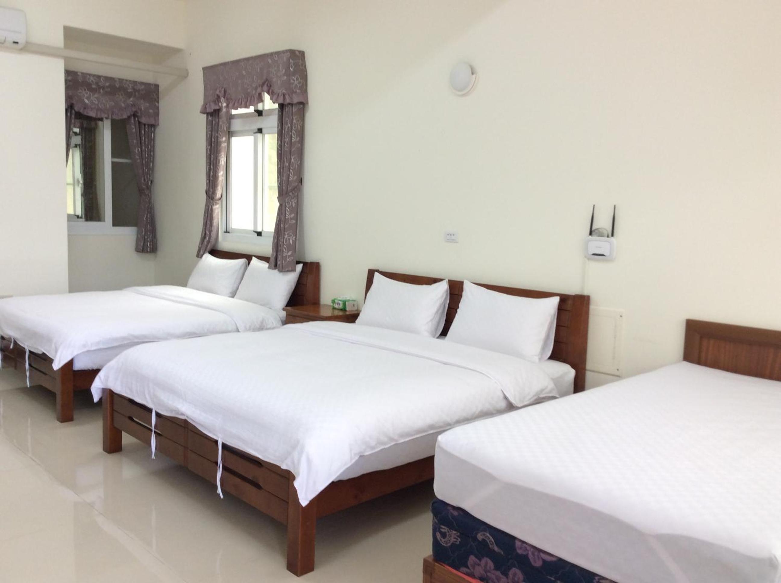 Family Room with Sea View photo 3