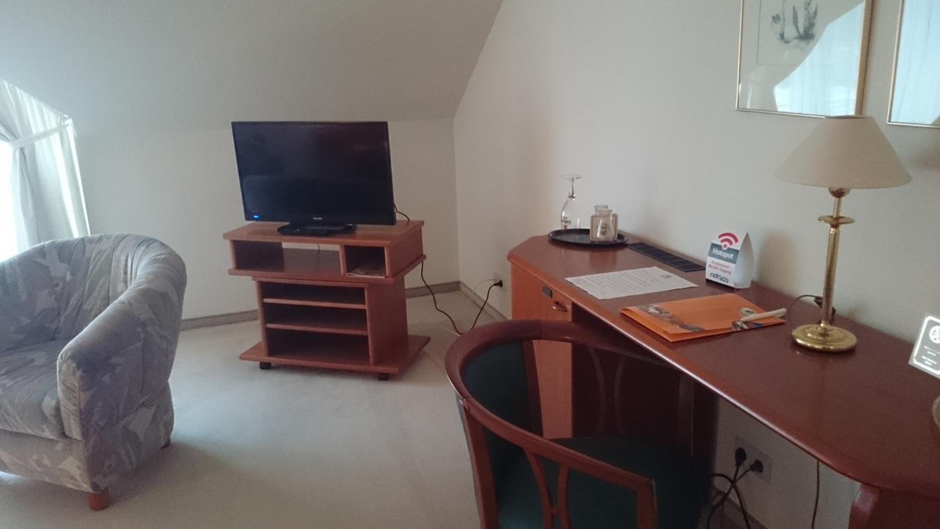 Large Single Room photo 3