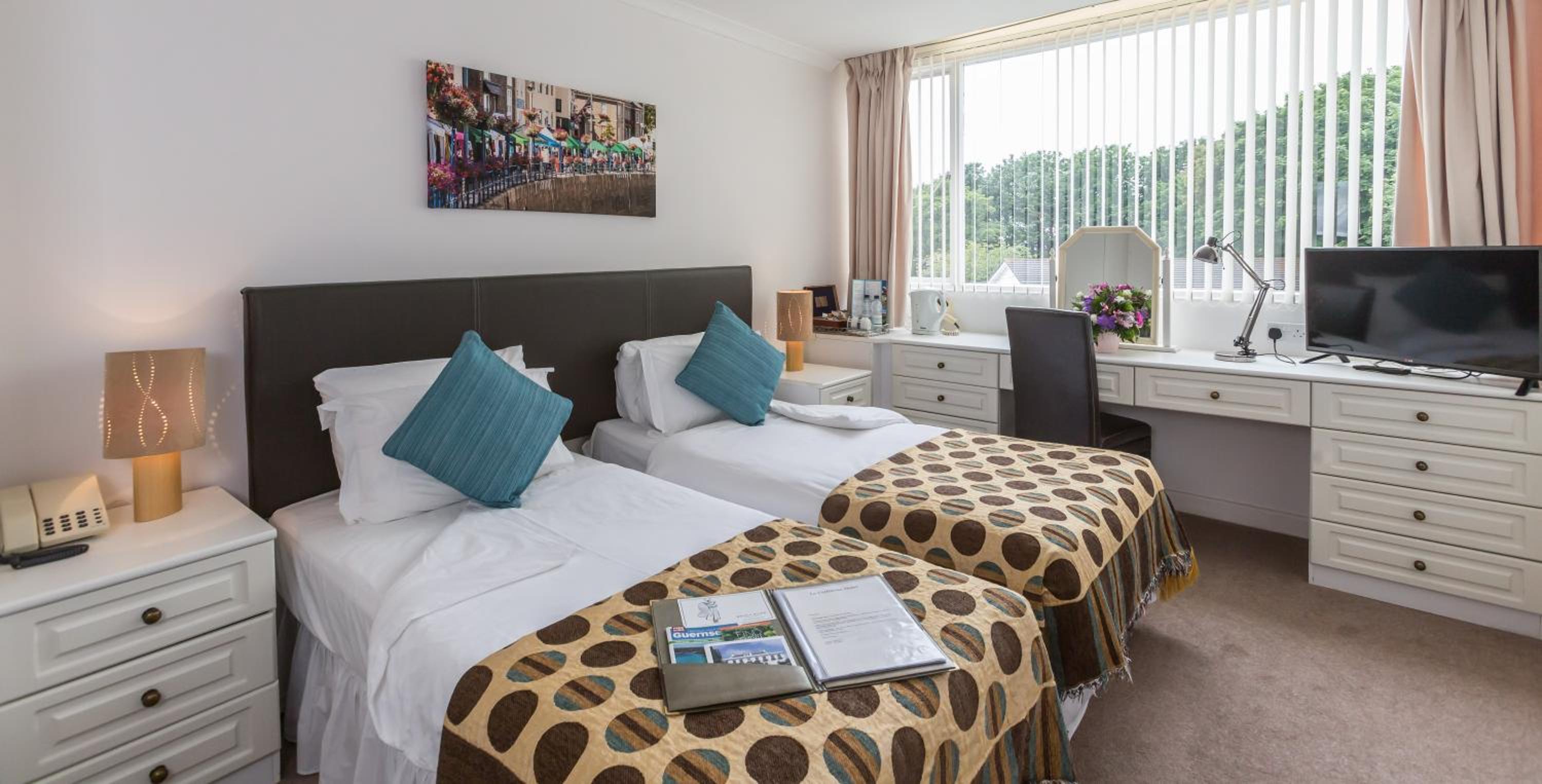 Twin Room - Photo 1