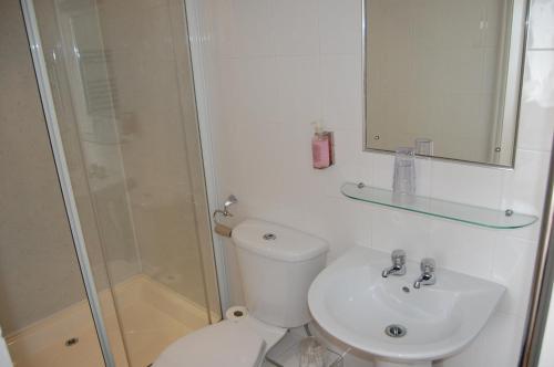 Small Double Room - Ground Floor photo 3
