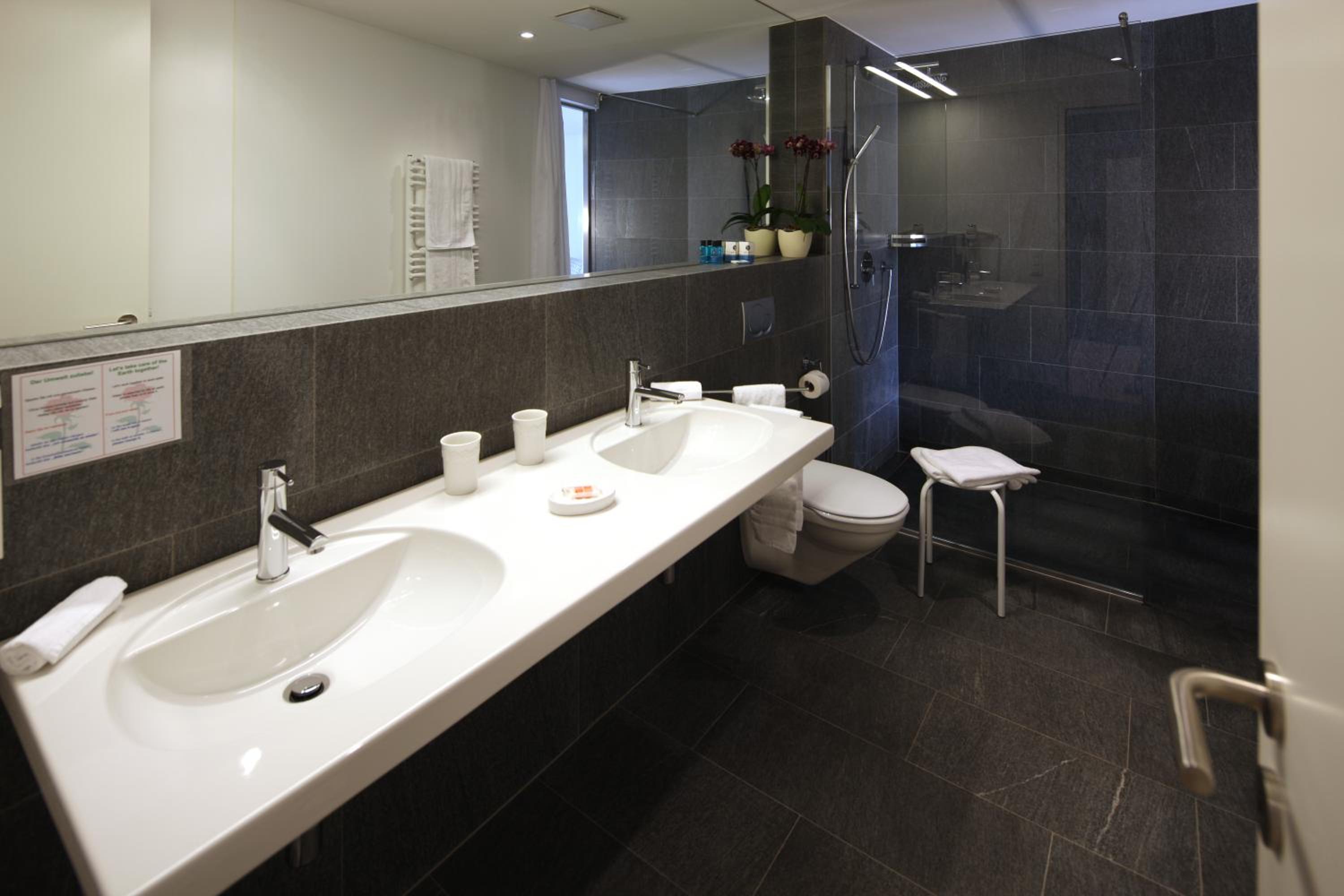Design Double or Twin Room with Lake View - Photo 5