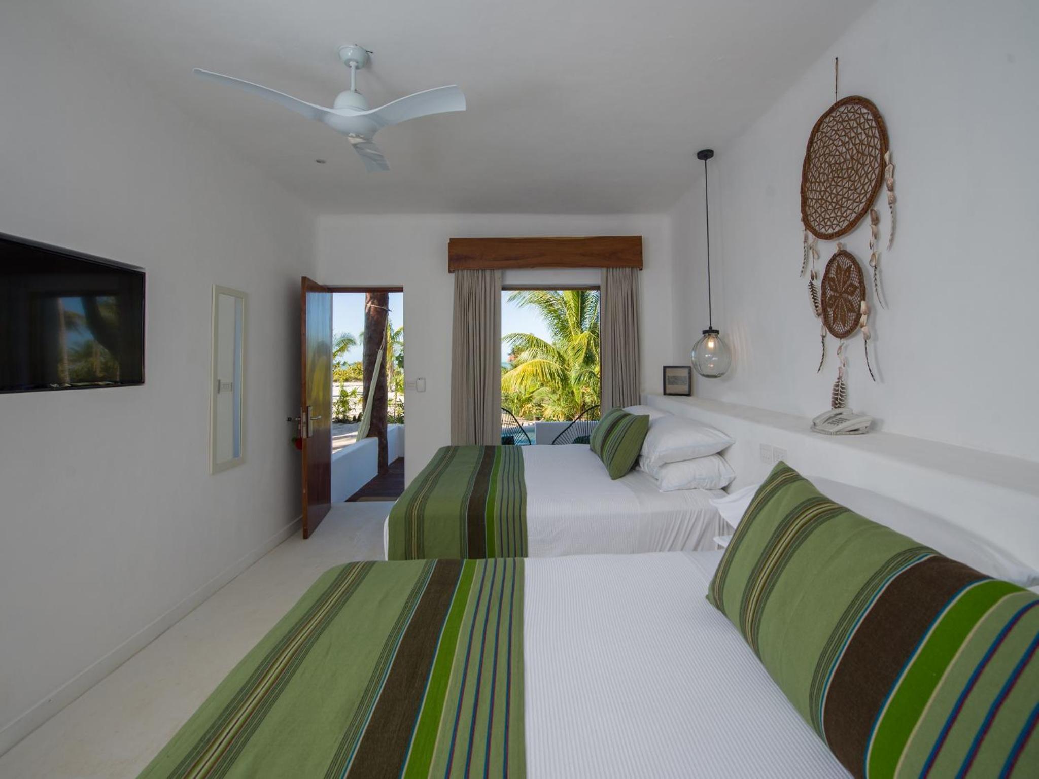 Suite Junior con piscina privada en la playa