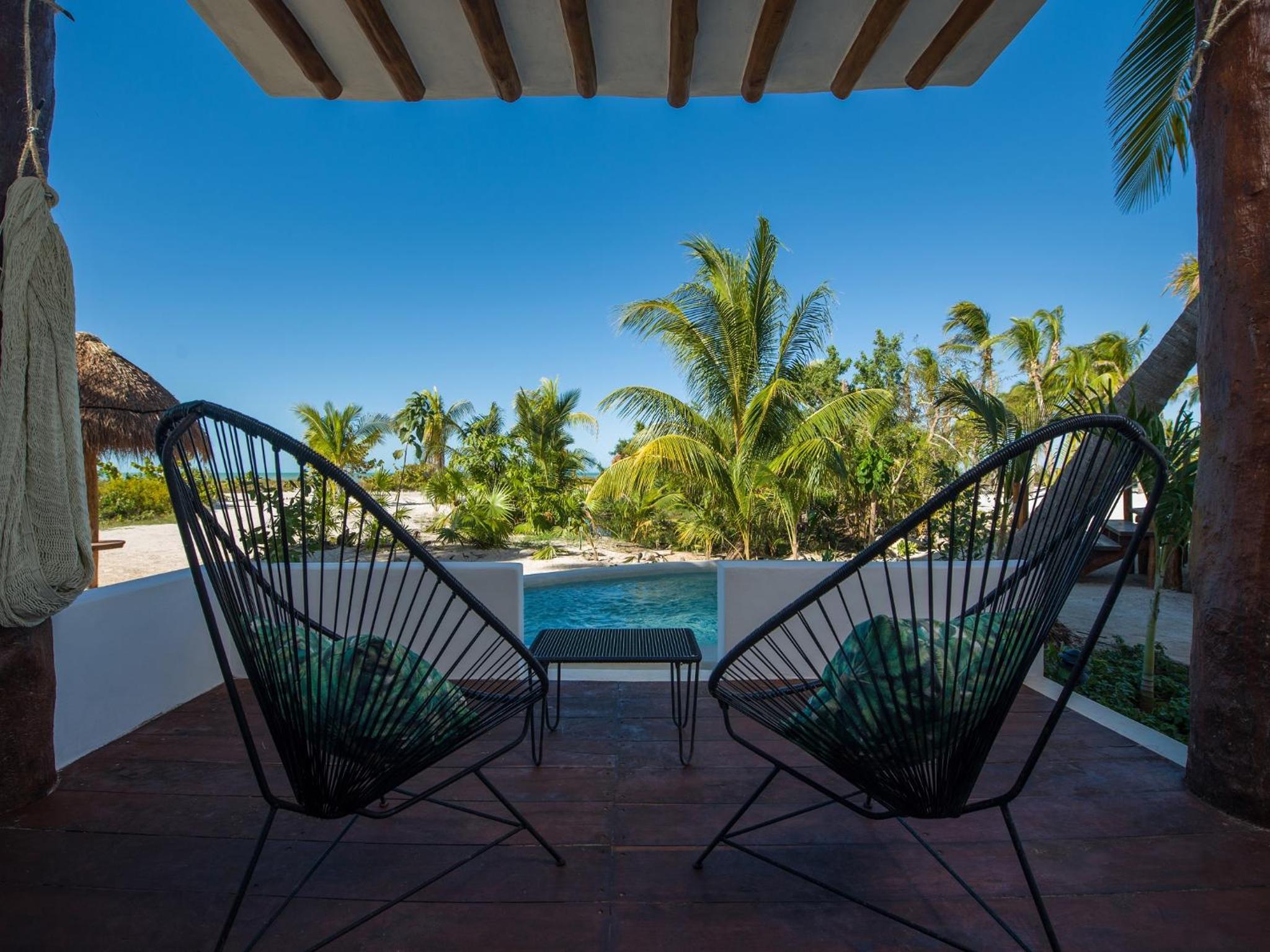 Junior Suite with Private pool on the beach (3 people) photo 2