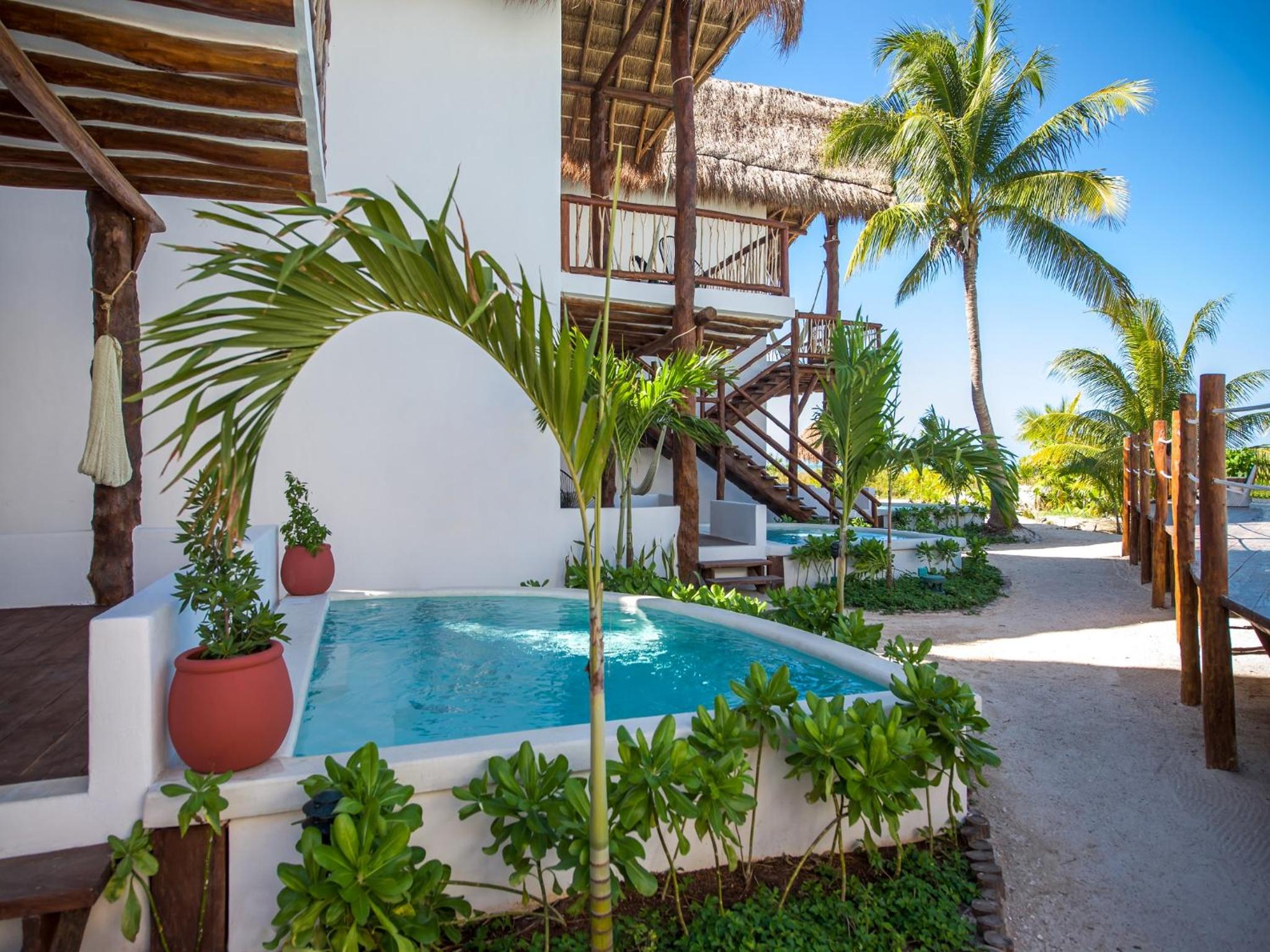 Junior Suite with Private Pool photo 2