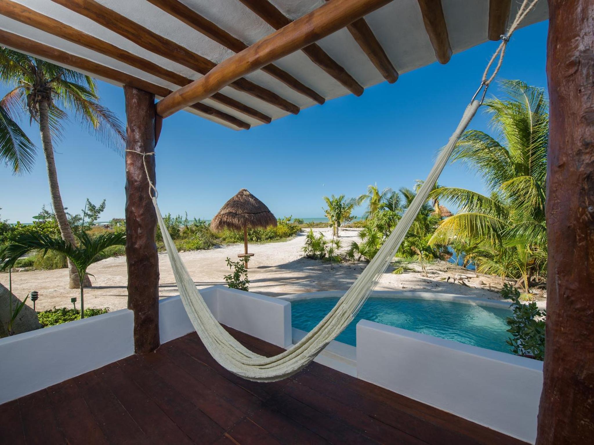 Junior Suite with Private pool on the beach (3 people) photo 3