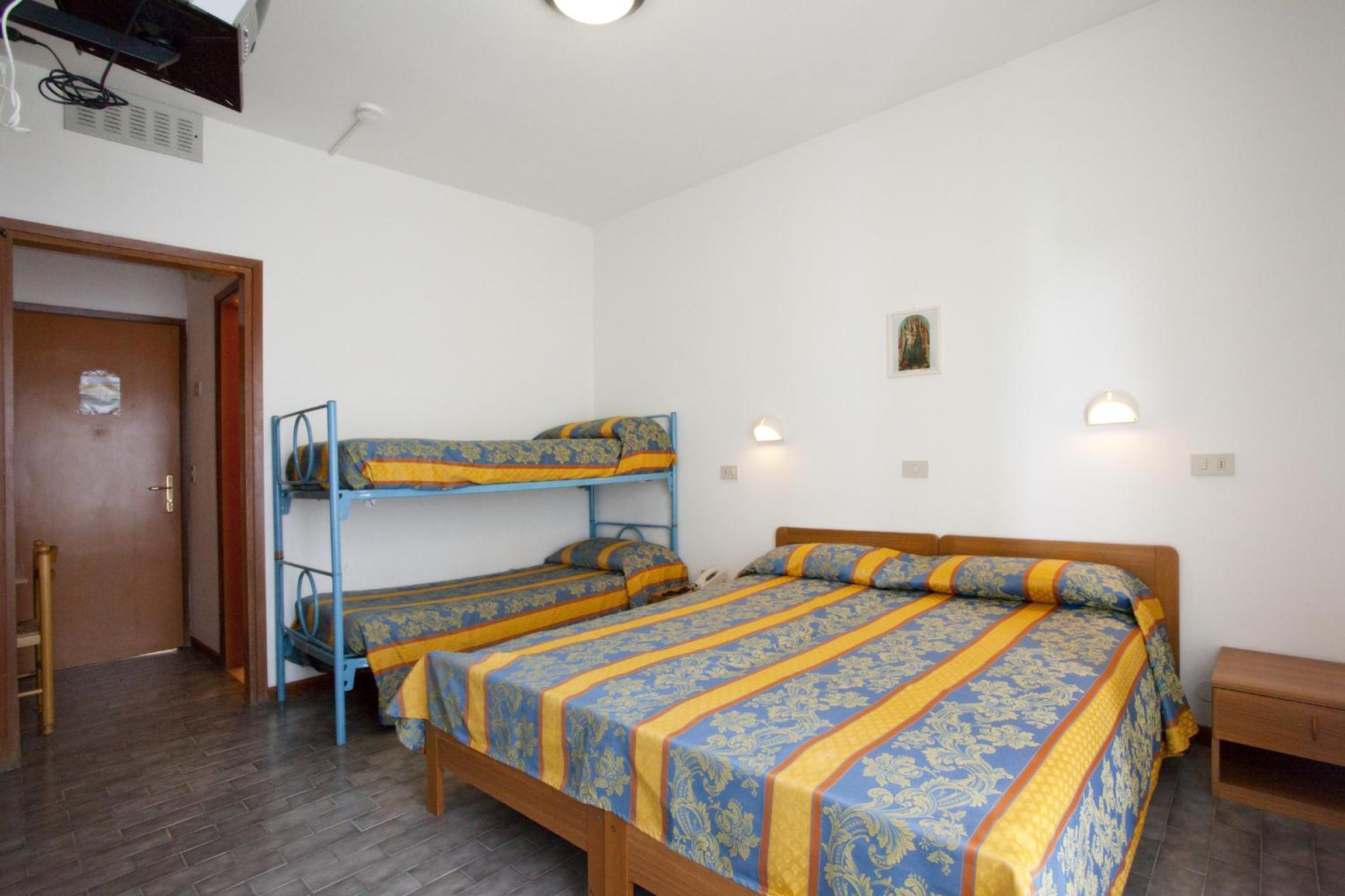 Standard Quadruple Room photo 1
