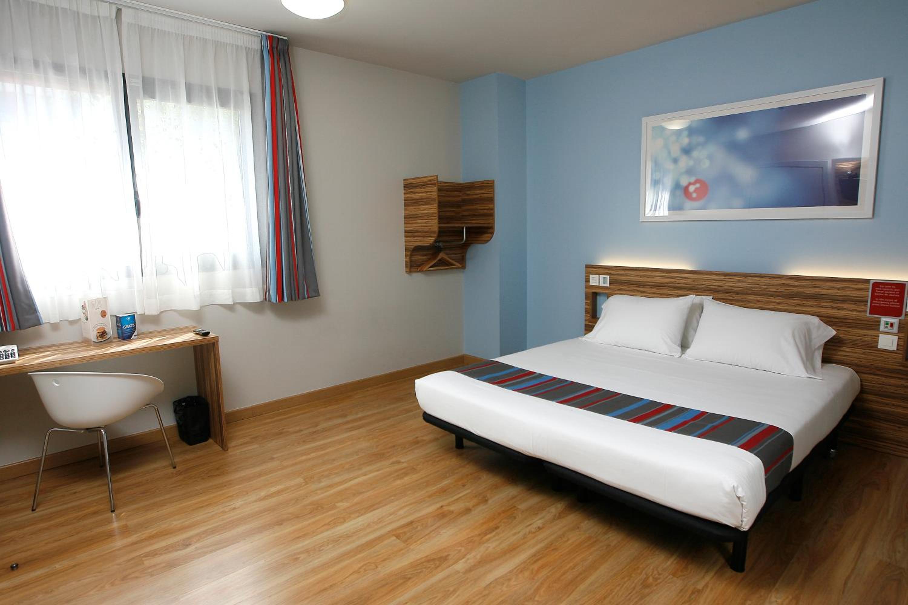 Double Room - Disability Access photo 2