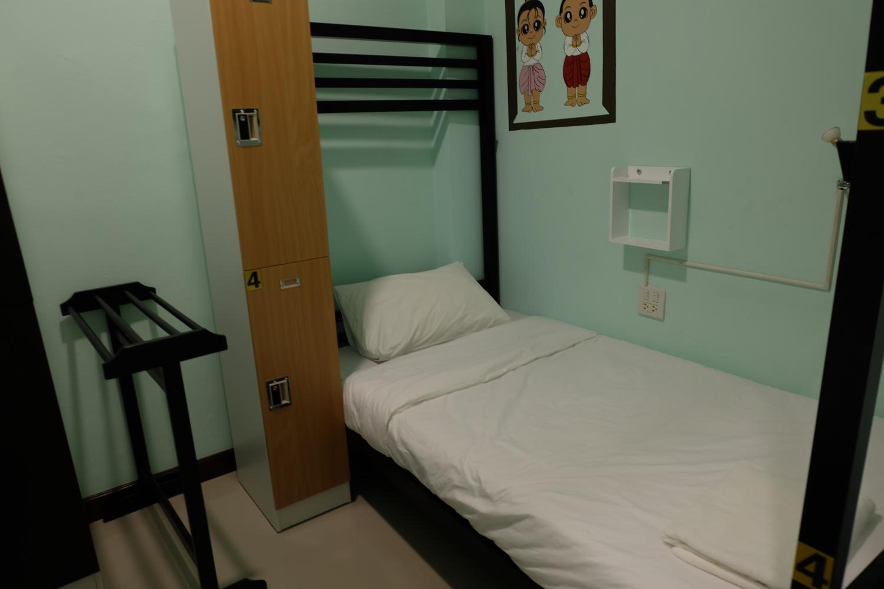 Budget Twin Room photo 2