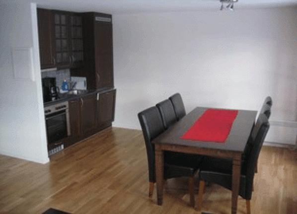 One-Bedroom Apartment - Photo 6