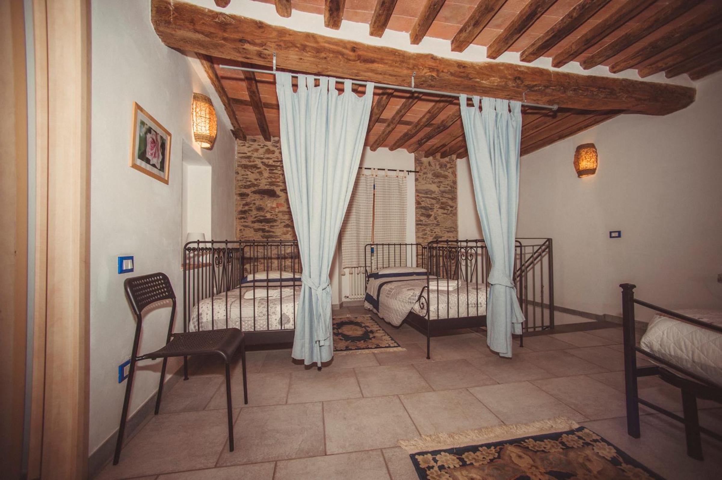 Large One-Bedroom Apartment - Split Level