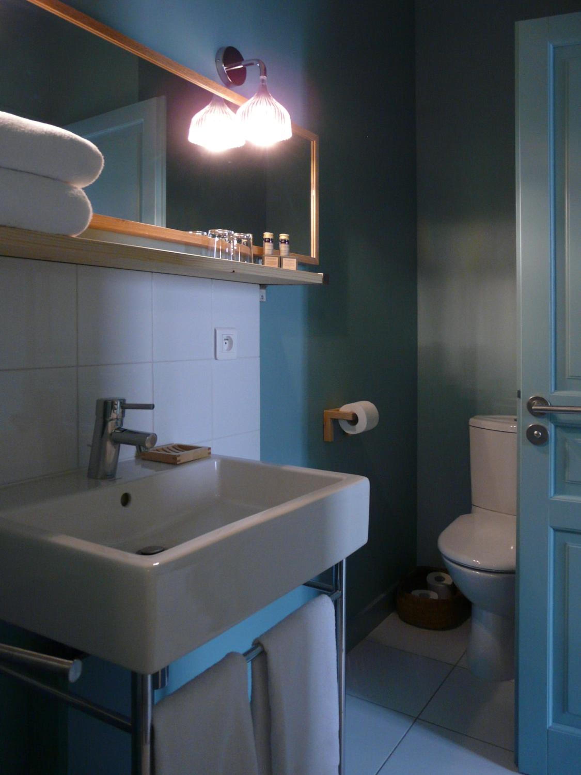 Twin Room with Shower photo 3