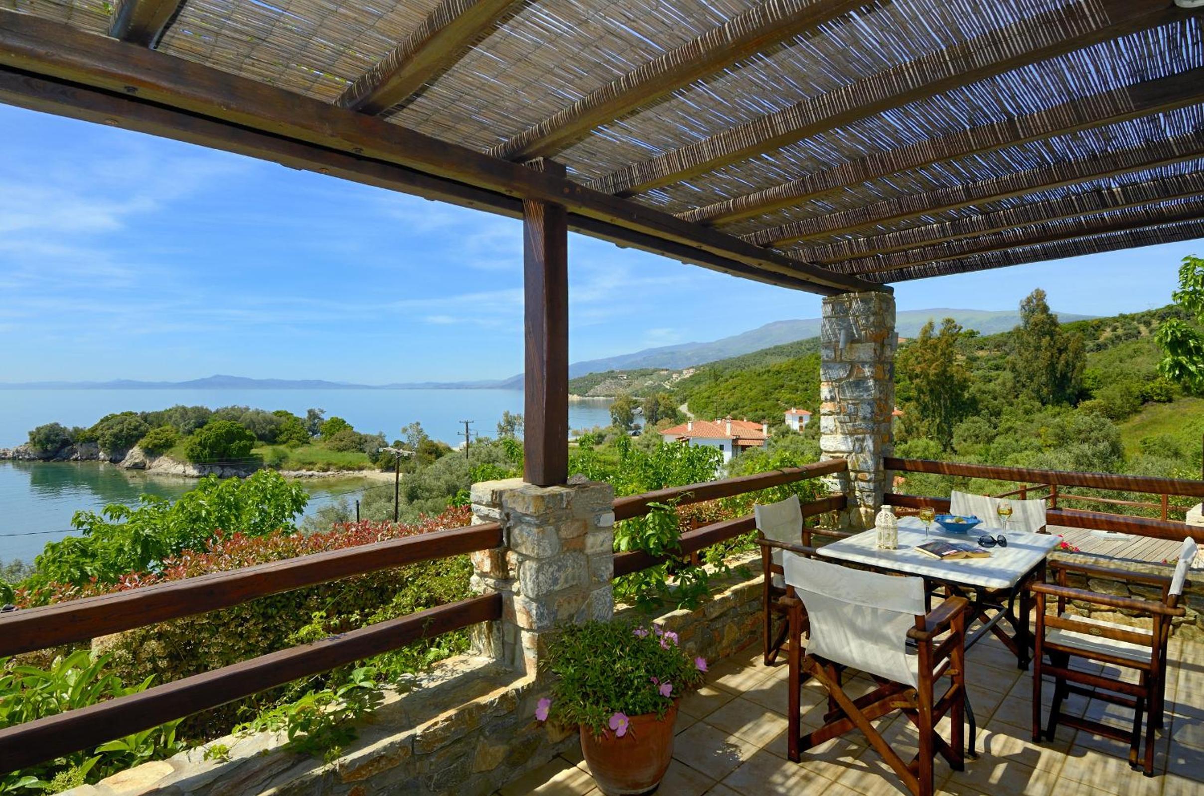 Villa photo 2