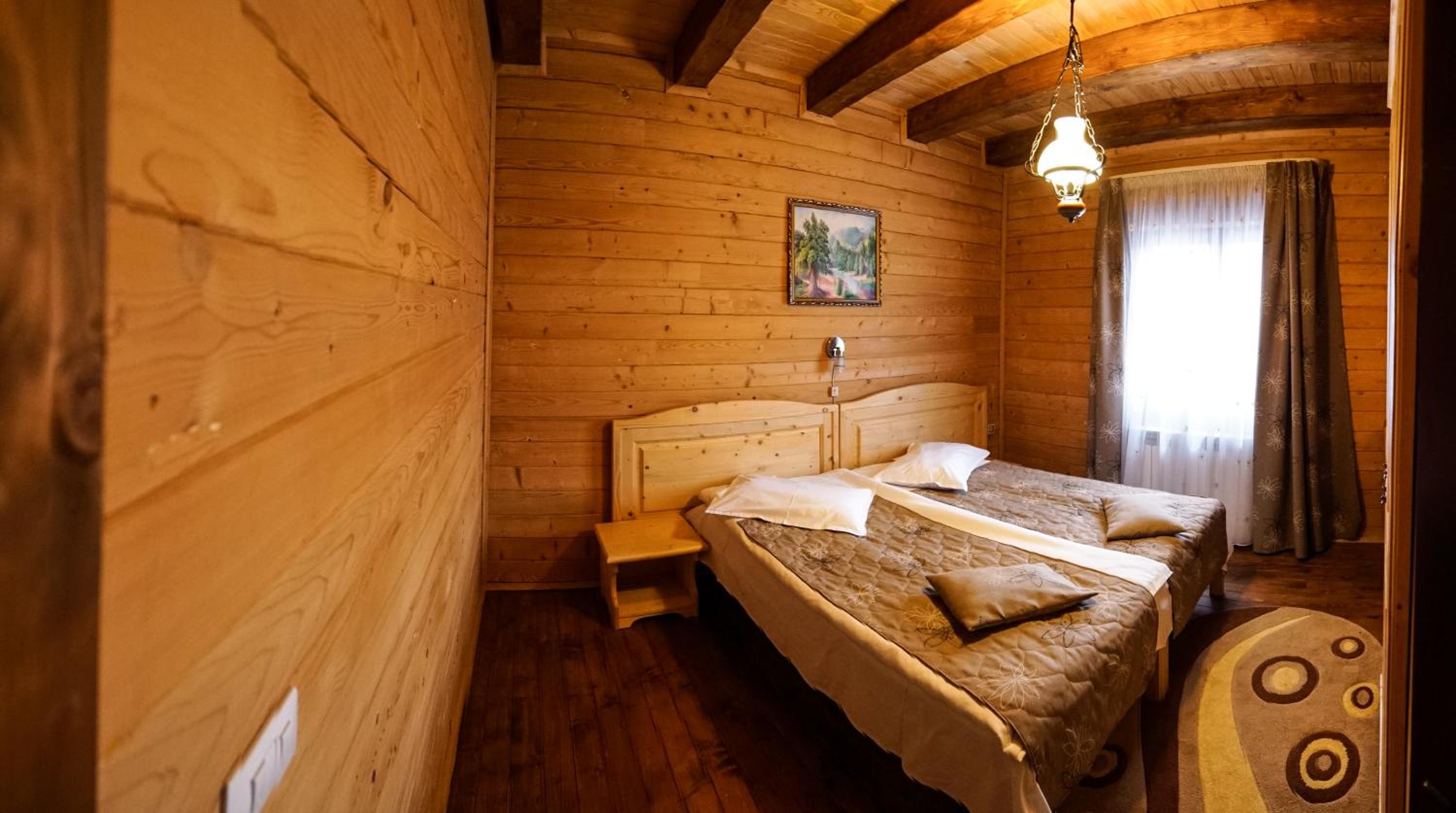Double Room with Private External Bathroom - Photo 3